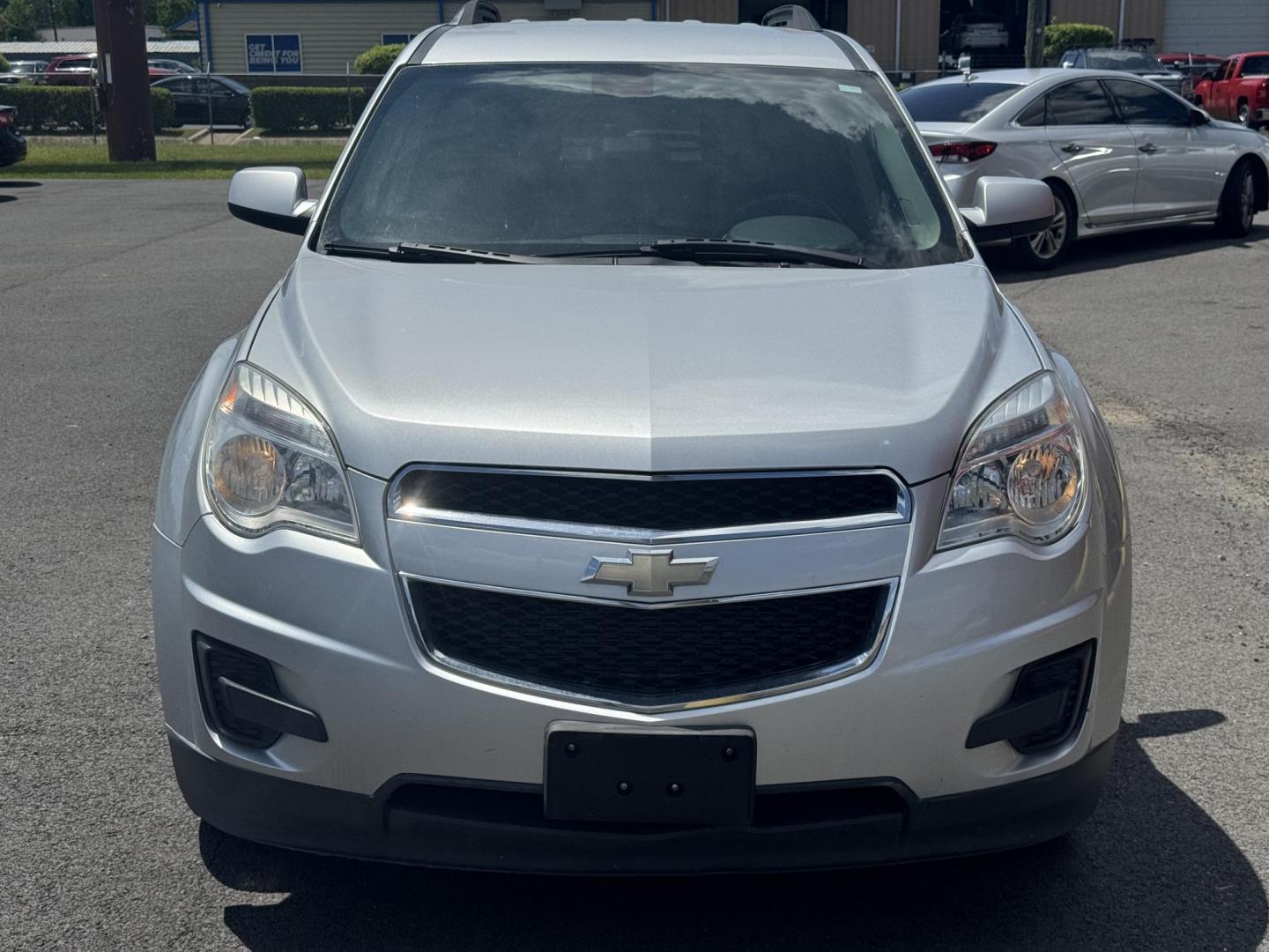 2010 Silver Chevrolet Equinox (2CNALDEWXA6) with an 4-Cyl, 2.4 Liter engine, Automatic, 6-Spd w/Overdrive transmission, located at 8008 Warden Rd, Sherwood, AR, 72120, (501) 801-6100, 34.830078, -92.186684 - Photo#2