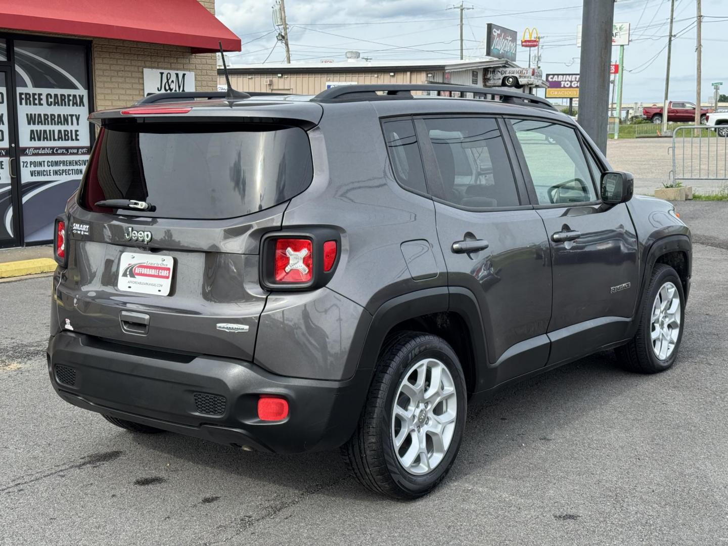 2018 Gray Jeep Renegade (ZACCJABB3JP) with an 4-Cyl, MultiAir, 2.4L engine, Automatic, 9-Spd transmission, located at 8008 Warden Rd, Sherwood, AR, 72120, (501) 801-6100, 34.830078, -92.186684 - Photo#7