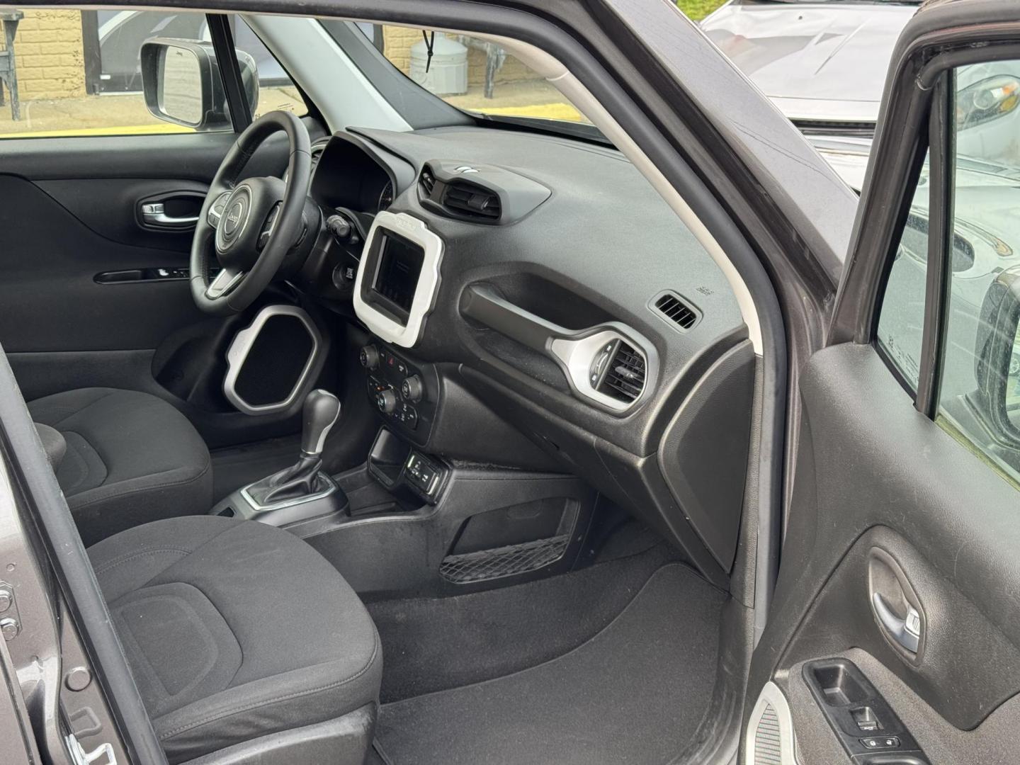 2018 Gray Jeep Renegade (ZACCJABB3JP) with an 4-Cyl, MultiAir, 2.4L engine, Automatic, 9-Spd transmission, located at 8008 Warden Rd, Sherwood, AR, 72120, (501) 801-6100, 34.830078, -92.186684 - Photo#8