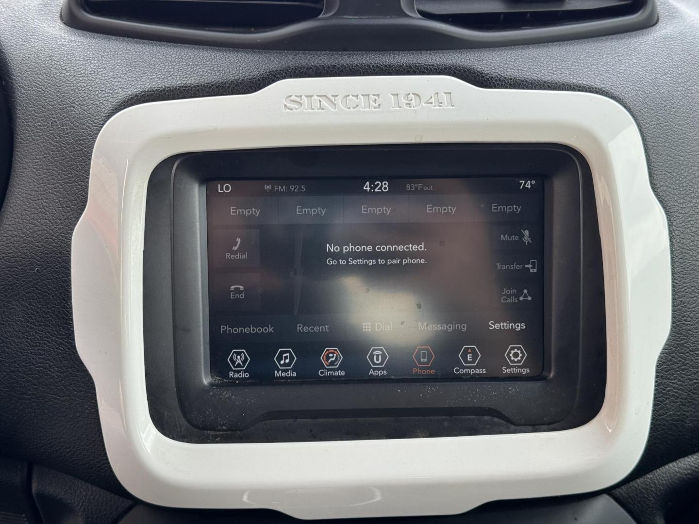 2018 Gray Jeep Renegade (ZACCJABB3JP) with an 4-Cyl, MultiAir, 2.4L engine, Automatic, 9-Spd transmission, located at 8008 Warden Rd, Sherwood, AR, 72120, (501) 801-6100, 34.830078, -92.186684 - Photo#21