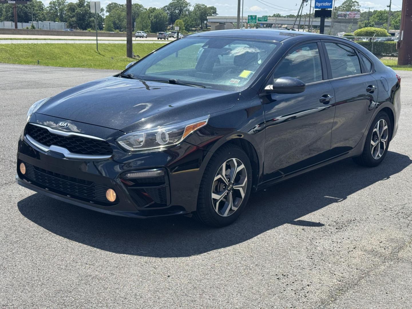 2020 Black Kia Forte (3KPF24AD8LE) with an 4-Cyl, 2.0 Liter engine, Automatic, IVT transmission, located at 8008 Warden Rd, Sherwood, AR, 72120, (501) 801-6100, 34.830078, -92.186684 - Photo#3