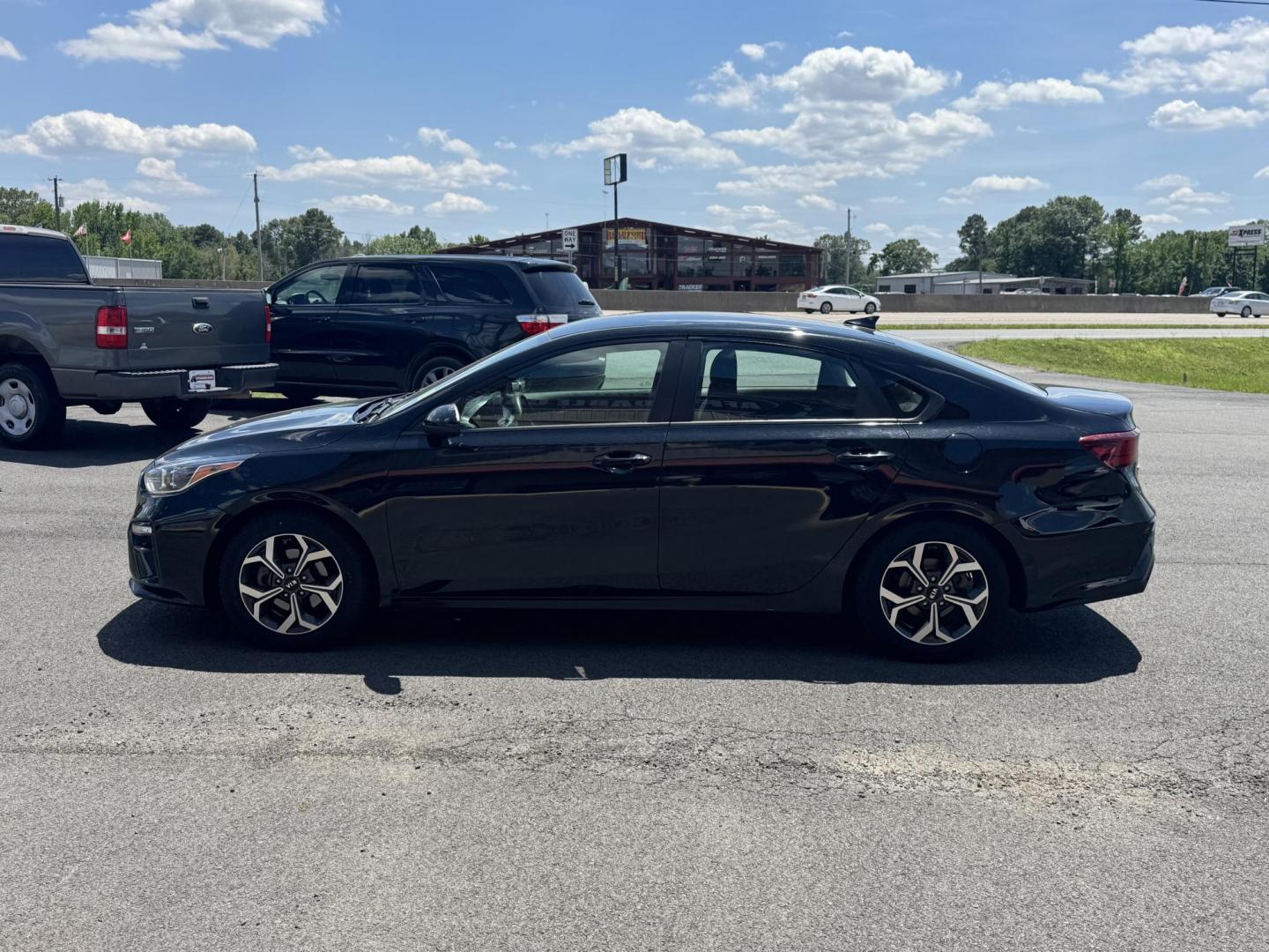 2020 Black Kia Forte (3KPF24AD8LE) with an 4-Cyl, 2.0 Liter engine, Automatic, IVT transmission, located at 8008 Warden Rd, Sherwood, AR, 72120, (501) 801-6100, 34.830078, -92.186684 - Photo#4