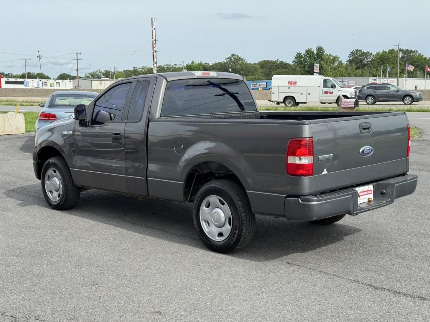 2008 Gray Ford F150 Regular Cab (1FTRF12228K) with an V8, 4.6 Liter engine, Automatic, 4-Spd w/Overdrive transmission, located at 8008 Warden Rd, Sherwood, AR, 72120, (501) 801-6100, 34.830078, -92.186684 - Photo#5