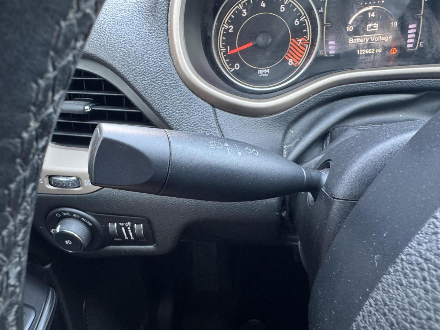 2015 White Jeep Cherokee (1C4PJLCS4FW) with an V6, 3.2 Liter engine, Automatic, 9-Spd transmission, located at 8008 Warden Rd, Sherwood, AR, 72120, (501) 801-6100, 34.830078, -92.186684 - Photo#19