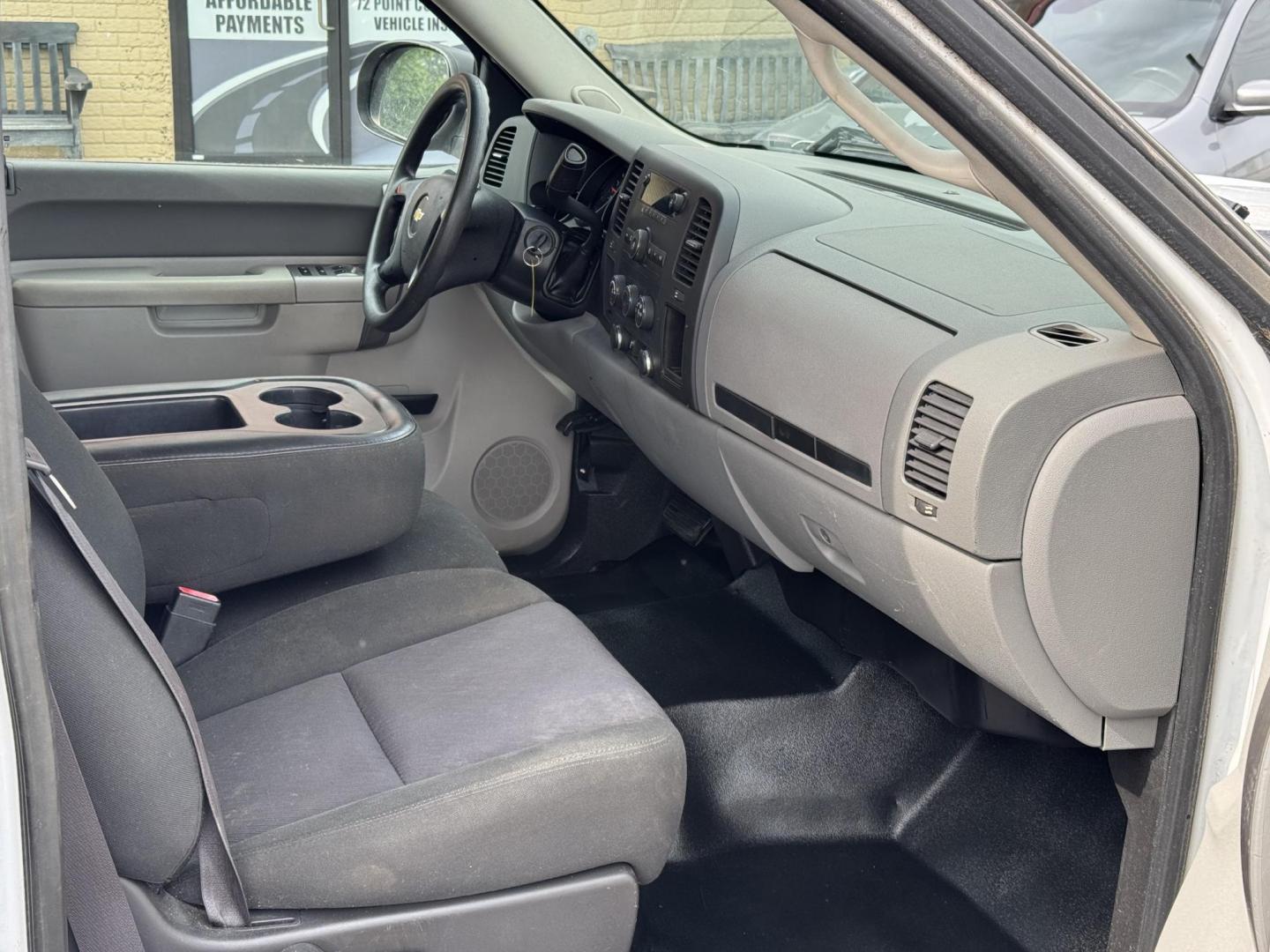 2012 White Chevrolet Silverado 1500 Extended Cab (1GCRCPE06CZ) with an V8, Flex Fuel, 5.3 Liter engine, Automatic, 6-Spd HD w/Overdrive transmission, located at 8008 Warden Rd, Sherwood, AR, 72120, (501) 801-6100, 34.830078, -92.186684 - Photo#8