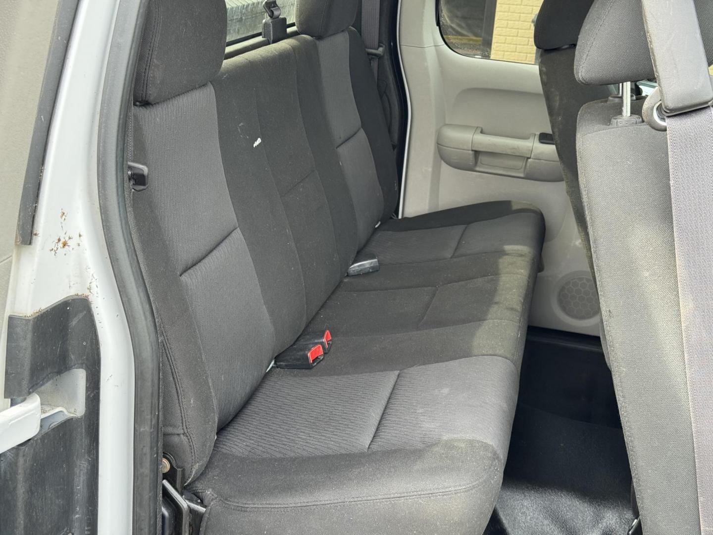 2012 White Chevrolet Silverado 1500 Extended Cab (1GCRCPE06CZ) with an V8, Flex Fuel, 5.3 Liter engine, Automatic, 6-Spd HD w/Overdrive transmission, located at 8008 Warden Rd, Sherwood, AR, 72120, (501) 801-6100, 34.830078, -92.186684 - Photo#9