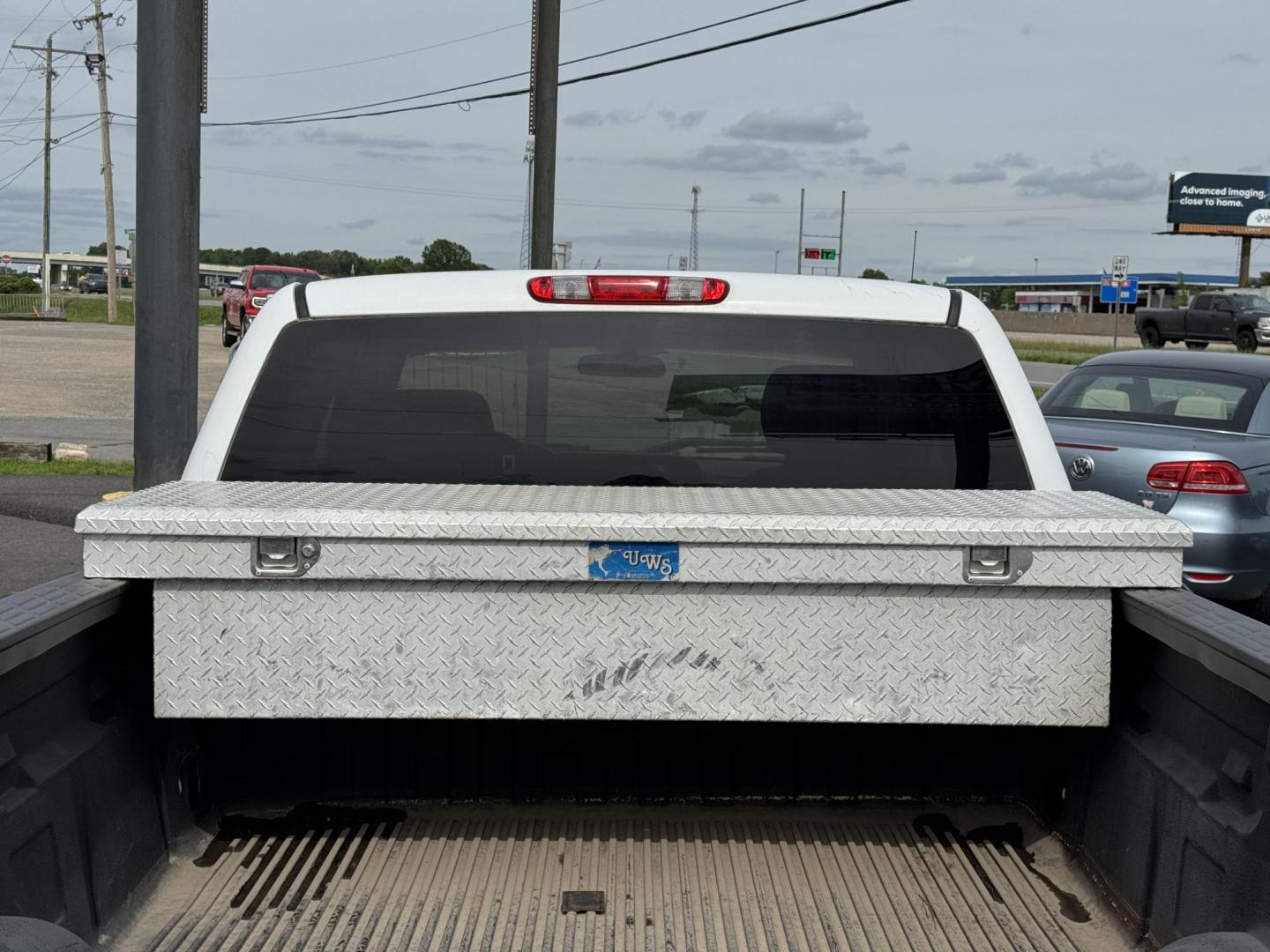 2012 White Chevrolet Silverado 1500 Extended Cab (1GCRCPE06CZ) with an V8, Flex Fuel, 5.3 Liter engine, Automatic, 6-Spd HD w/Overdrive transmission, located at 8008 Warden Rd, Sherwood, AR, 72120, (501) 801-6100, 34.830078, -92.186684 - Photo#10