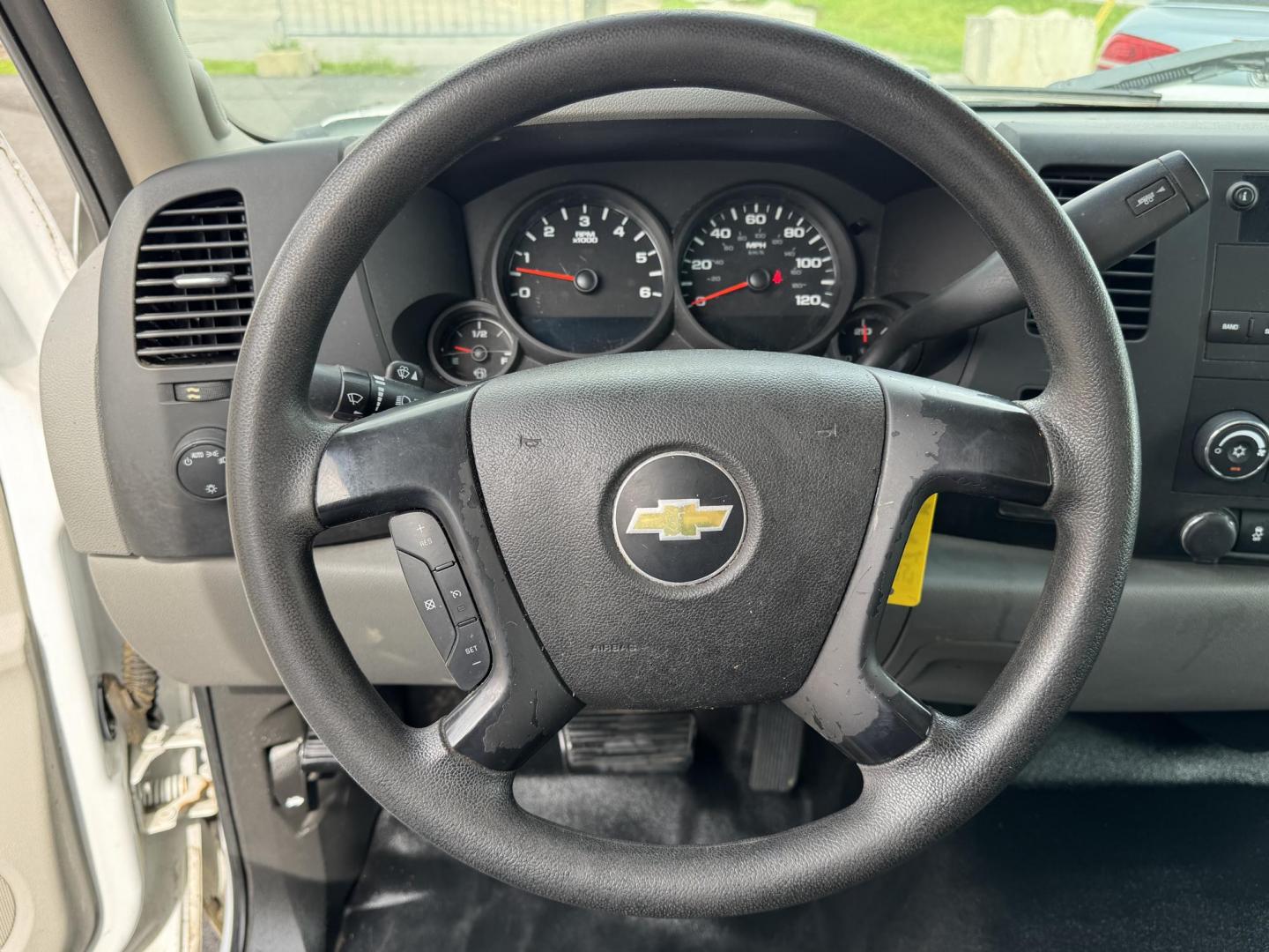 2012 White Chevrolet Silverado 1500 Extended Cab (1GCRCPE06CZ) with an V8, Flex Fuel, 5.3 Liter engine, Automatic, 6-Spd HD w/Overdrive transmission, located at 8008 Warden Rd, Sherwood, AR, 72120, (501) 801-6100, 34.830078, -92.186684 - Photo#13