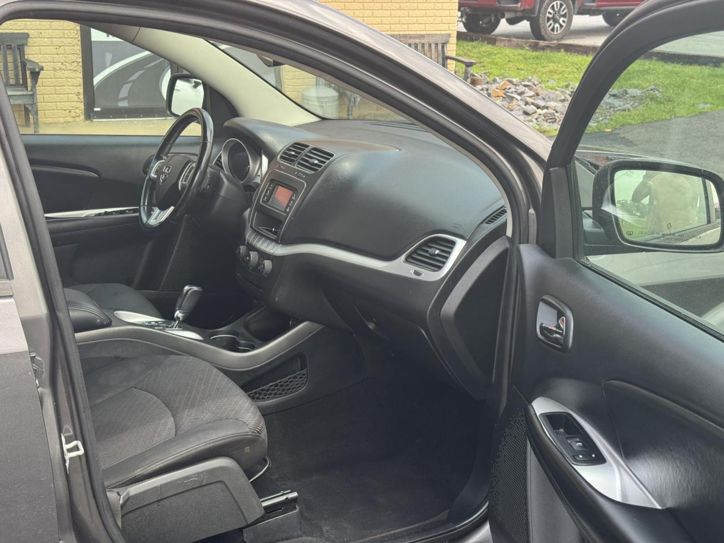 2017 Gray Dodge Journey (3C4PDCAB9HT) with an 4-Cyl, 2.4 Liter engine, Auto, 4-Spd AutoStick transmission, located at 8008 Warden Rd, Sherwood, AR, 72120, (501) 801-6100, 34.830078, -92.186684 - Photo#8