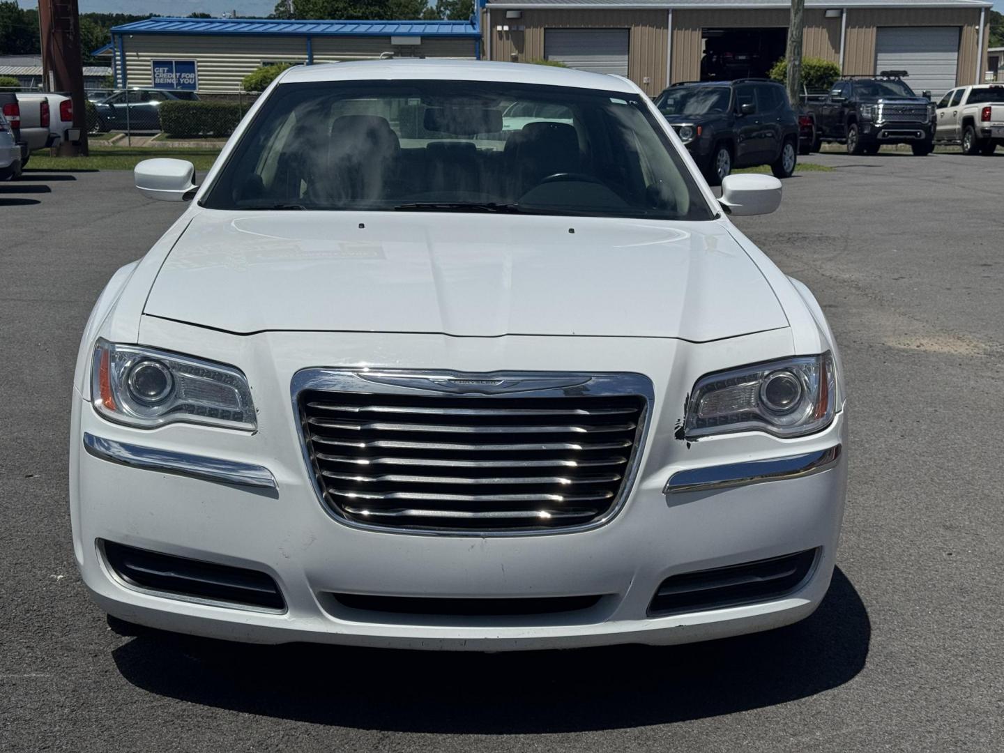 2014 White Chrysler 300 (2C3CCAAG3EH) with an V6, 3.6 Liter engine, Automatic, 8-Spd transmission, located at 8008 Warden Rd, Sherwood, AR, 72120, (501) 801-6100, 34.830078, -92.186684 - Photo#2