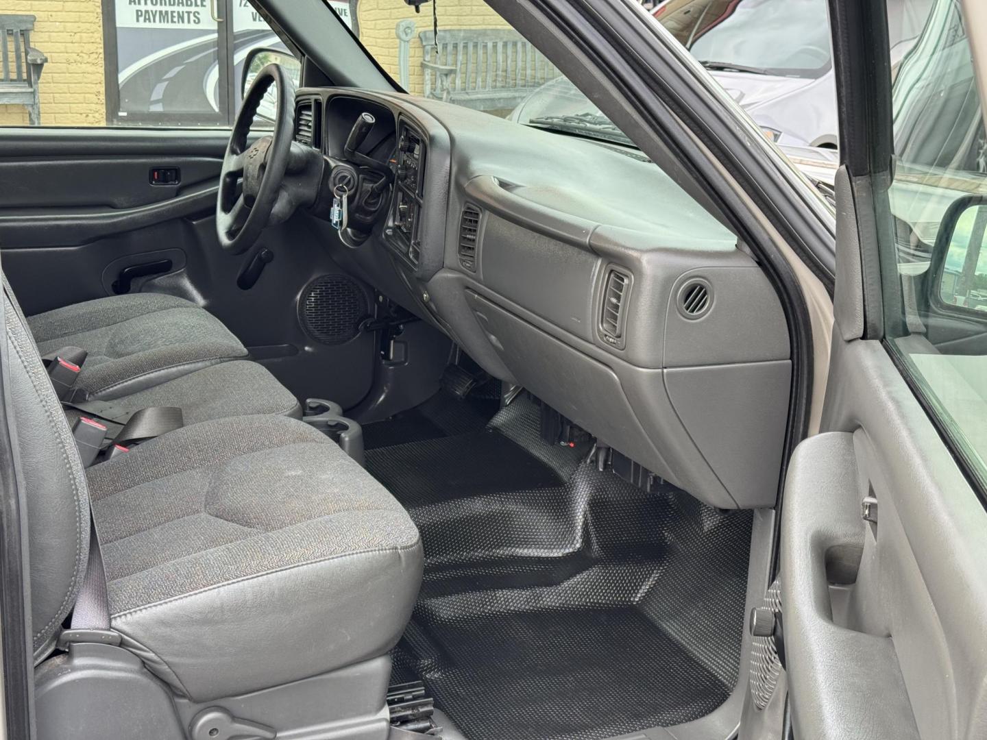 2005 Gold Chevrolet Silverado 1500 Extended Cab (1GCEC19X65Z) with an V6, 4.3 Liter engine, Automatic transmission, located at 8008 Warden Rd, Sherwood, AR, 72120, (501) 801-6100, 34.830078, -92.186684 - Photo#8