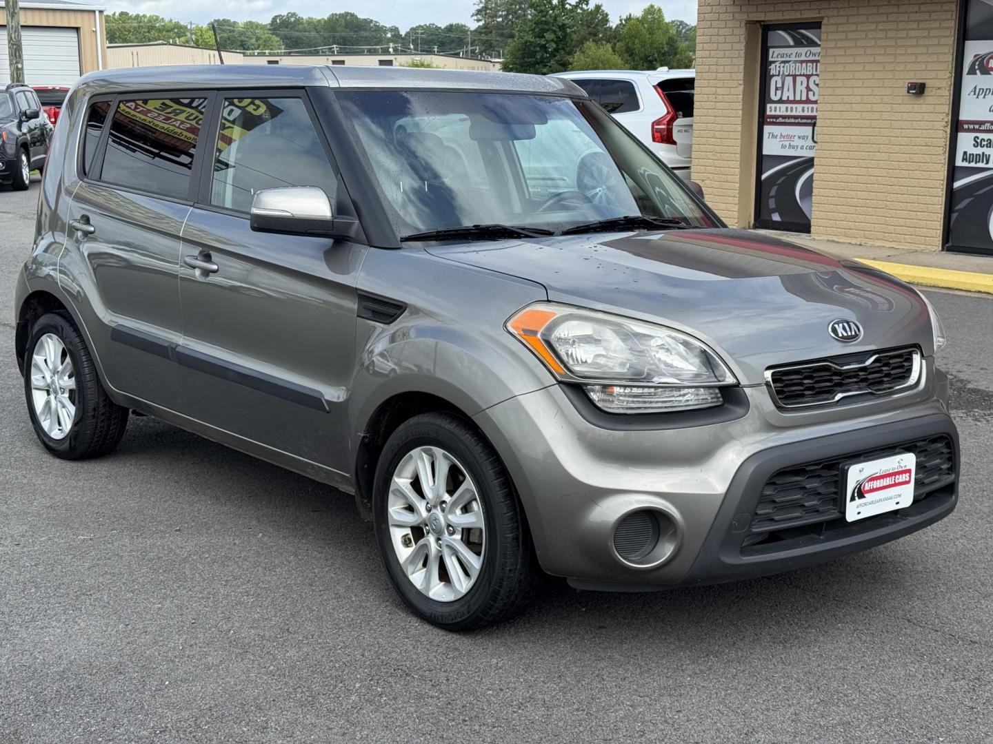 2013 Silver Kia Soul (KNDJT2A68D7) with an 4-Cyl, 2.0 Liter engine, Automatic, 6-Spd transmission, located at 8008 Warden Rd, Sherwood, AR, 72120, (501) 801-6100, 34.830078, -92.186684 - Photo#1