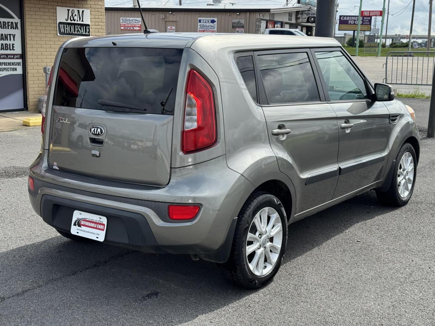 2013 Silver Kia Soul (KNDJT2A68D7) with an 4-Cyl, 2.0 Liter engine, Automatic, 6-Spd transmission, located at 8008 Warden Rd, Sherwood, AR, 72120, (501) 801-6100, 34.830078, -92.186684 - Photo#7