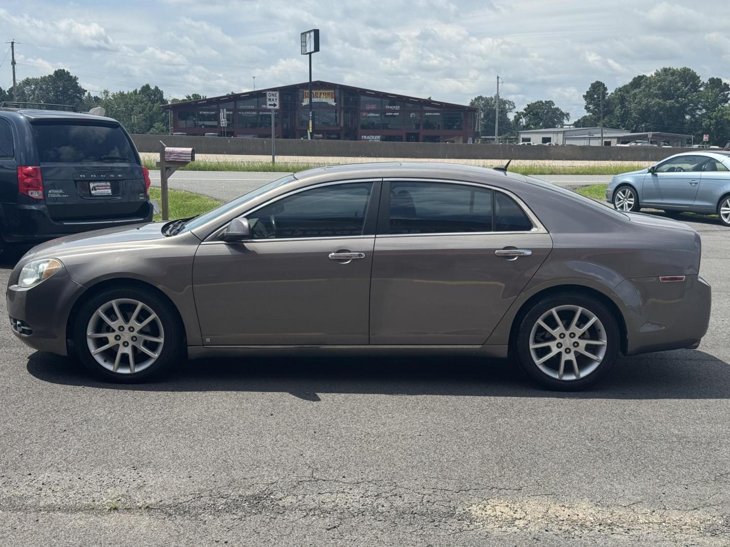 2010 Beige Chevrolet Malibu (1G1ZE5E7XAF) with an V6, 3.6 Liter engine, Auto, 6-Spd Overdrive and TAPshft transmission, located at 8008 Warden Rd, Sherwood, AR, 72120, (501) 801-6100, 34.830078, -92.186684 - Photo#4