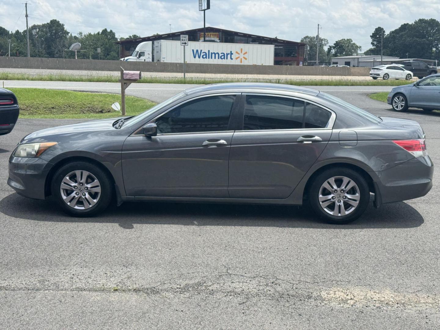 2012 Gray Honda Accord (1HGCP2F61CA) with an 4-Cyl, VTEC, 2.4 Liter engine, Automatic, 5-Spd transmission, located at 8008 Warden Rd, Sherwood, AR, 72120, (501) 801-6100, 34.830078, -92.186684 - Photo#4