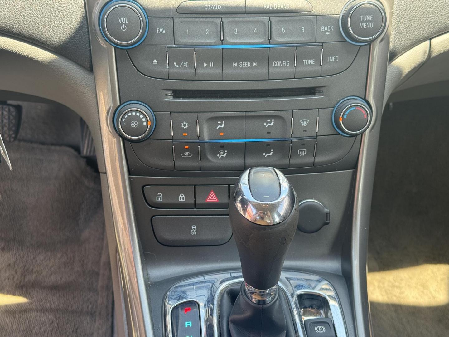 2013 White Chevrolet Malibu (1G11B5SA3DF) with an 4-Cyl, 2.5 Liter engine, Auto, 6-Spd w/OD and Man Md transmission, located at 8008 Warden Rd, Sherwood, AR, 72120, (501) 801-6100, 34.830078, -92.186684 - Photo#14