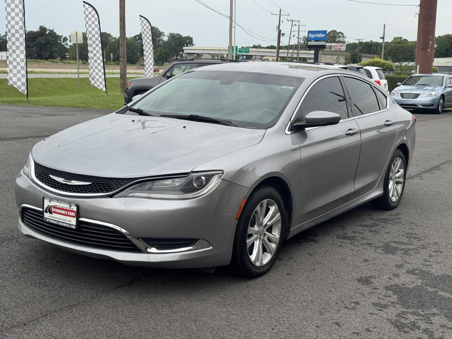 2015 Gray Chrysler 200 (1C3CCCAB7FN) with an 4-Cyl, MultiAir, 2.4L engine, Automatic, 9-Spd transmission, located at 8008 Warden Rd, Sherwood, AR, 72120, (501) 801-6100, 34.830078, -92.186684 - Photo#3