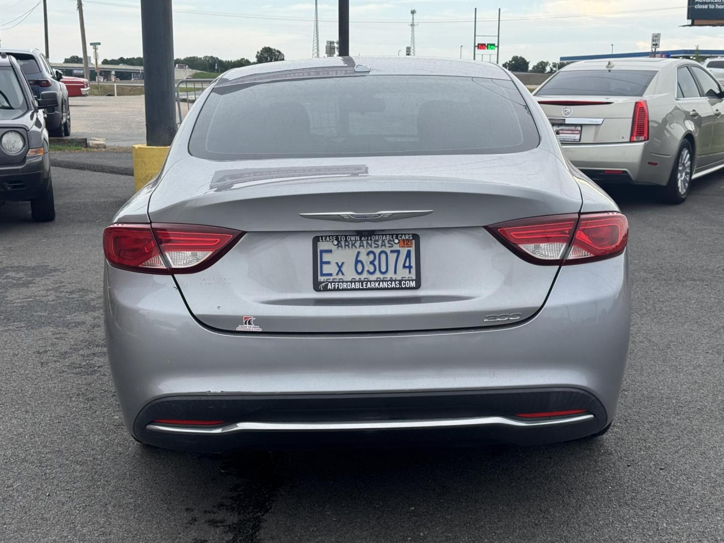 2015 Gray Chrysler 200 (1C3CCCAB7FN) with an 4-Cyl, MultiAir, 2.4L engine, Automatic, 9-Spd transmission, located at 8008 Warden Rd, Sherwood, AR, 72120, (501) 801-6100, 34.830078, -92.186684 - Photo#6