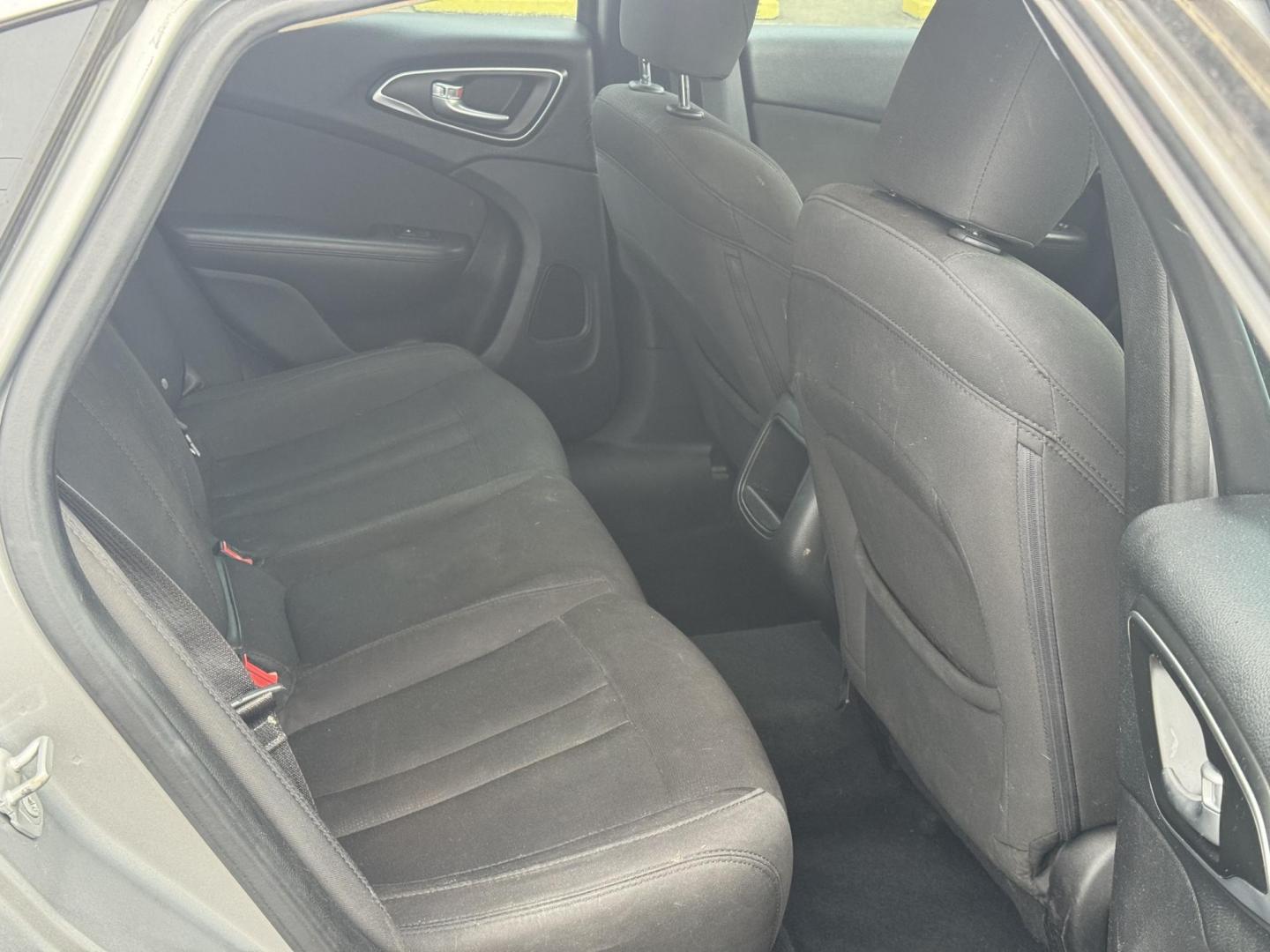 2015 Gray Chrysler 200 (1C3CCCAB7FN) with an 4-Cyl, MultiAir, 2.4L engine, Automatic, 9-Spd transmission, located at 8008 Warden Rd, Sherwood, AR, 72120, (501) 801-6100, 34.830078, -92.186684 - Photo#9