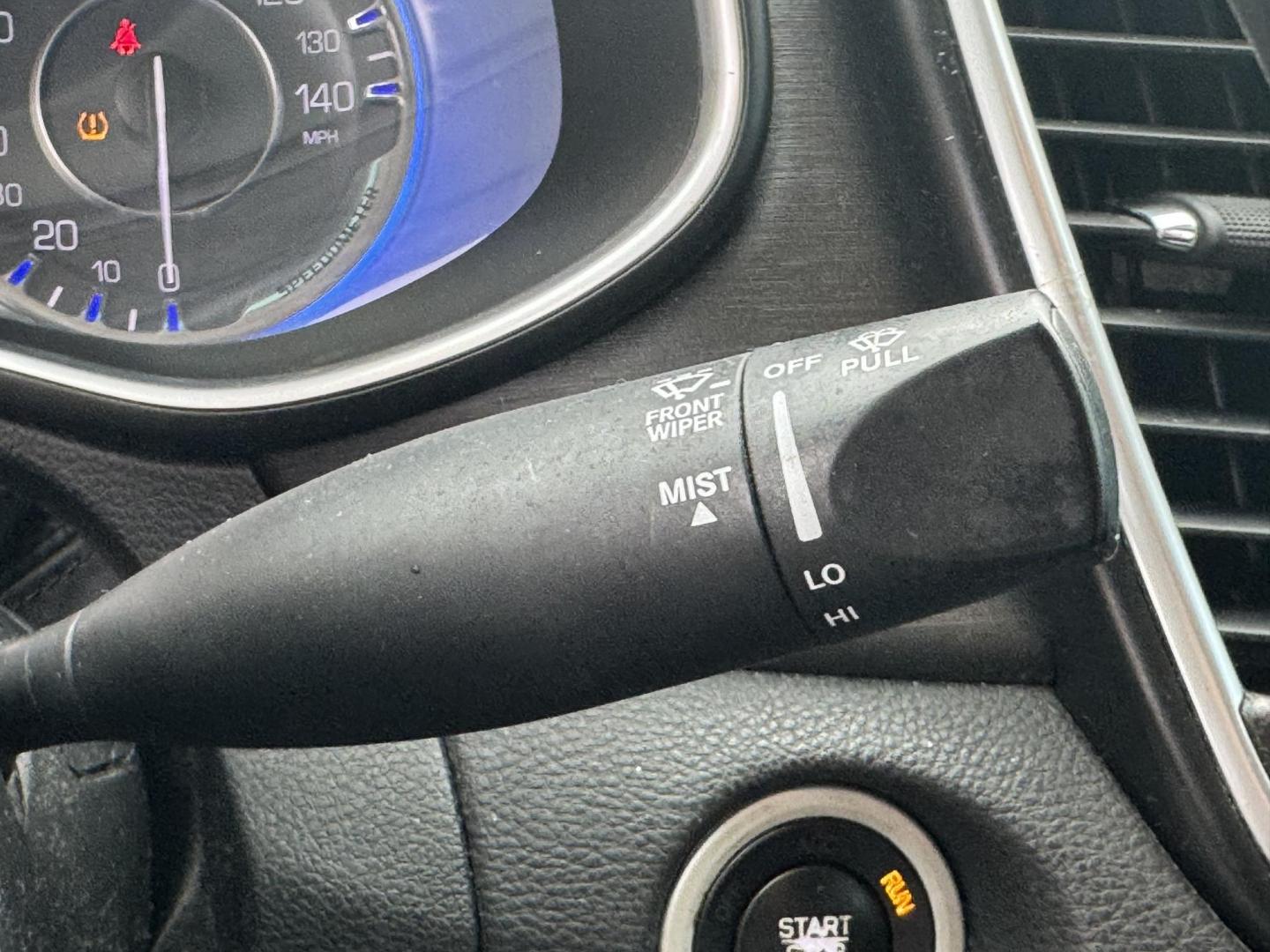 2015 Gray Chrysler 200 (1C3CCCAB7FN) with an 4-Cyl, MultiAir, 2.4L engine, Automatic, 9-Spd transmission, located at 8008 Warden Rd, Sherwood, AR, 72120, (501) 801-6100, 34.830078, -92.186684 - Photo#19