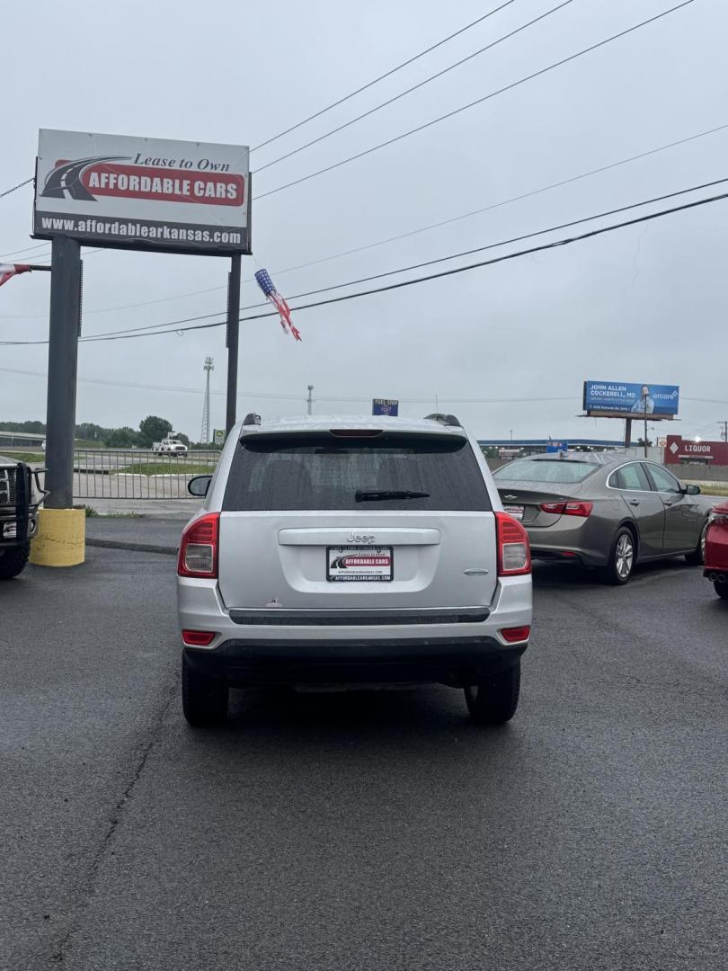 2011 Silver Jeep Compass (1J4NT1FB9BD) with an 4-Cyl, 2.0 Liter engine, CVT Automatic w/OD transmission, located at 8008 Warden Rd, Sherwood, AR, 72120, (501) 801-6100, 34.830078, -92.186684 - Photo#7