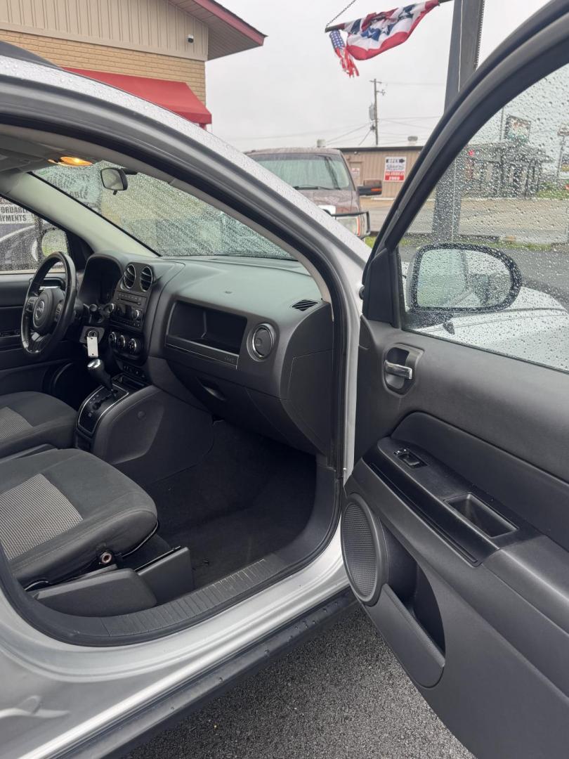 2011 Silver Jeep Compass (1J4NT1FB9BD) with an 4-Cyl, 2.0 Liter engine, CVT Automatic w/OD transmission, located at 8008 Warden Rd, Sherwood, AR, 72120, (501) 801-6100, 34.830078, -92.186684 - Photo#11