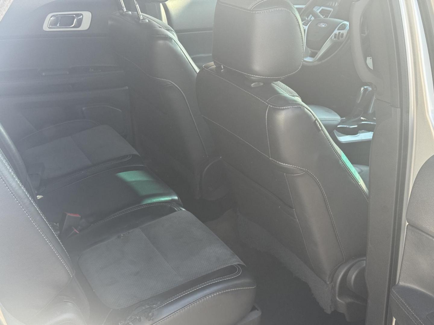 2015 Silver Ford Explorer (1FM5K7D8XFG) with an V6, 3.5 Liter engine, Auto, 6-Spd SelectShift transmission, located at 8008 Warden Rd, Sherwood, AR, 72120, (501) 801-6100, 34.830078, -92.186684 - Photo#9