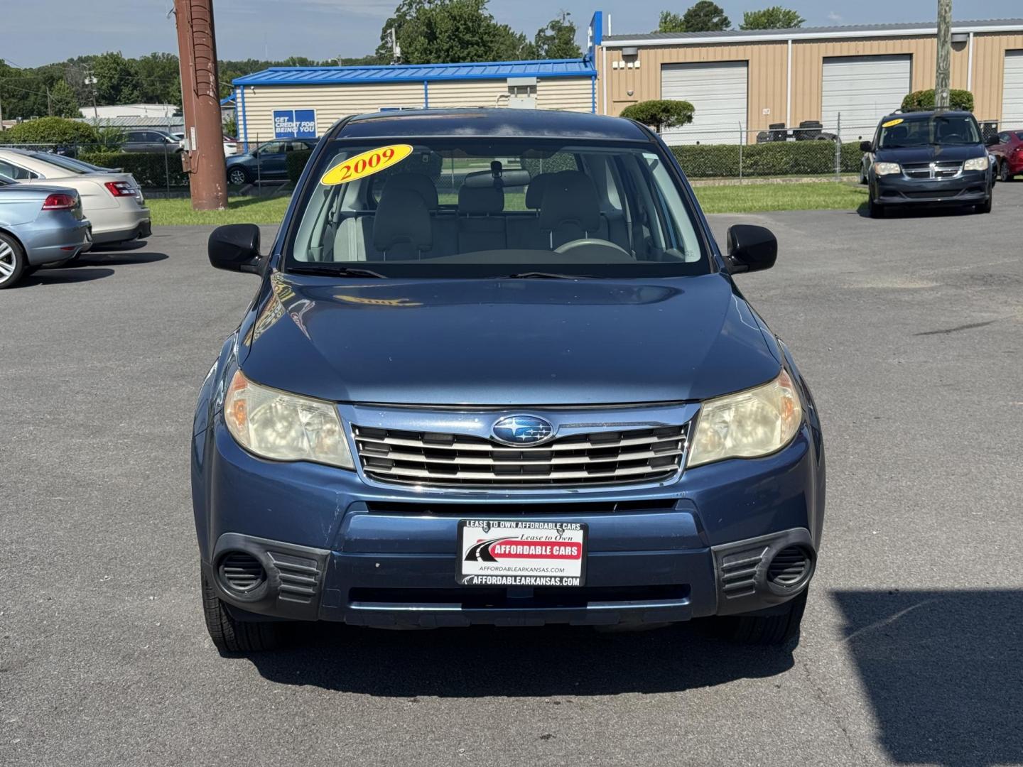2009 Blue Subaru Forester (JF2SH61639H) with an 4-Cyl, 2.5 Liter engine, Automatic, 4-Spd w/Overdrive and SportShift transmission, located at 8008 Warden Rd, Sherwood, AR, 72120, (501) 801-6100, 34.830078, -92.186684 - Photo#2