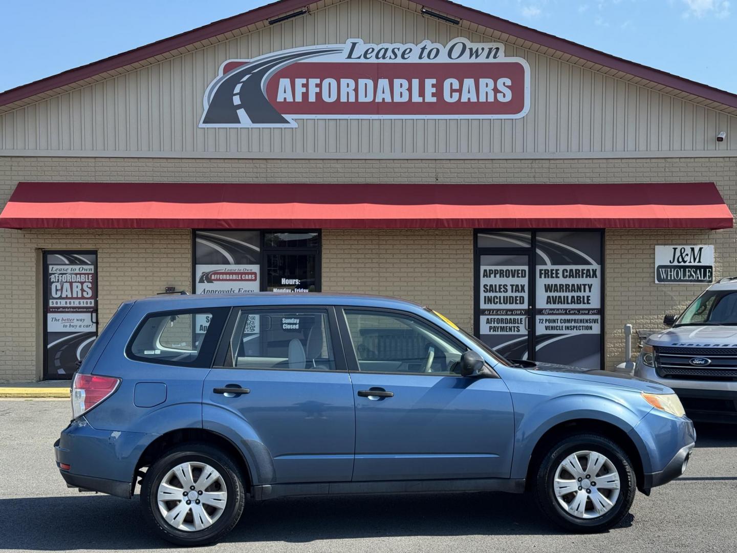 2009 Blue Subaru Forester (JF2SH61639H) with an 4-Cyl, 2.5 Liter engine, Automatic, 4-Spd w/Overdrive and SportShift transmission, located at 8008 Warden Rd, Sherwood, AR, 72120, (501) 801-6100, 34.830078, -92.186684 - Photo#0