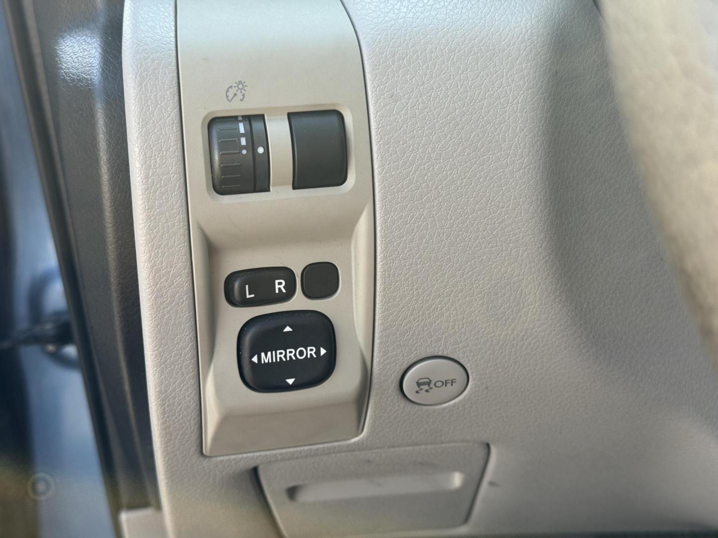 2009 Blue Subaru Forester (JF2SH61639H) with an 4-Cyl, 2.5 Liter engine, Automatic, 4-Spd w/Overdrive and SportShift transmission, located at 8008 Warden Rd, Sherwood, AR, 72120, (501) 801-6100, 34.830078, -92.186684 - Photo#14