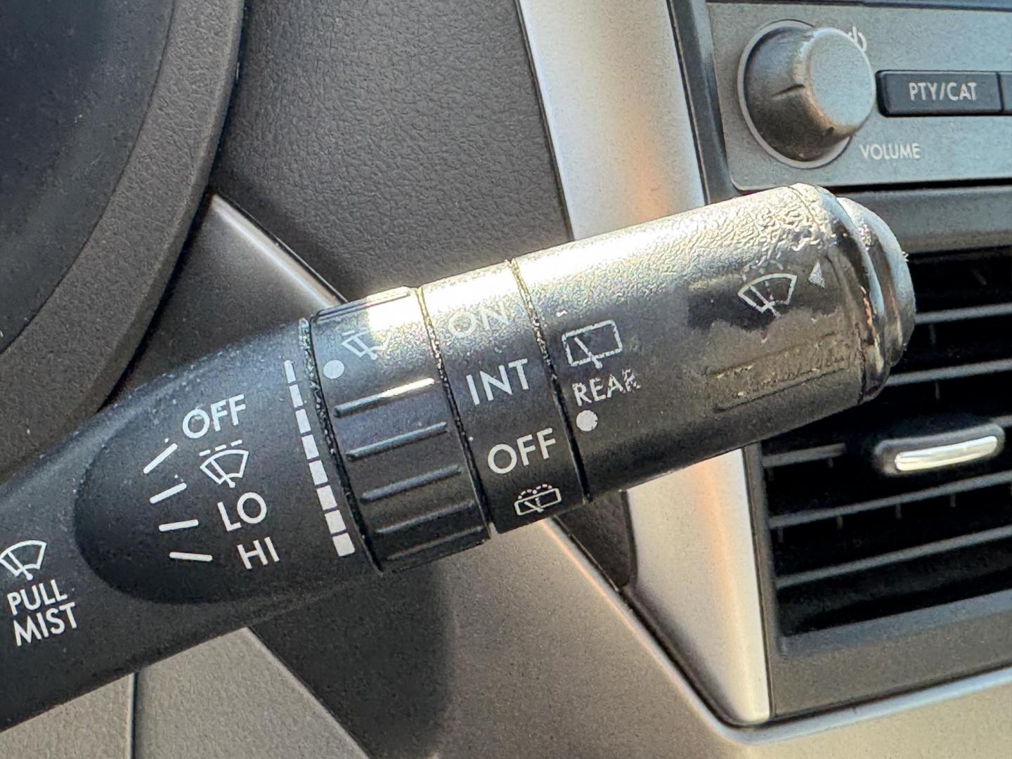 2009 Blue Subaru Forester (JF2SH61639H) with an 4-Cyl, 2.5 Liter engine, Automatic, 4-Spd w/Overdrive and SportShift transmission, located at 8008 Warden Rd, Sherwood, AR, 72120, (501) 801-6100, 34.830078, -92.186684 - Photo#18