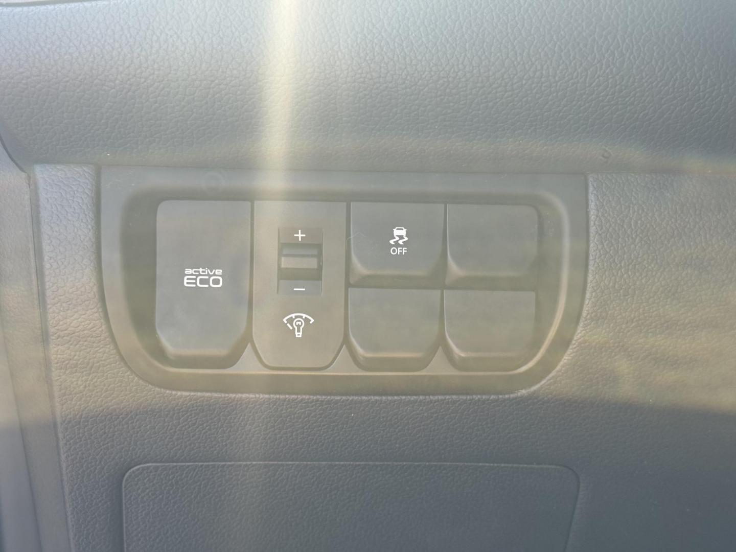 2012 Blue Kia Rio (KNADN5A34C6) with an 4-Cyl, 1.6 Liter engine, Automatic, 6-Spd w/Overdrive transmission, located at 8008 Warden Rd, Sherwood, AR, 72120, (501) 801-6100, 34.830078, -92.186684 - Photo#13