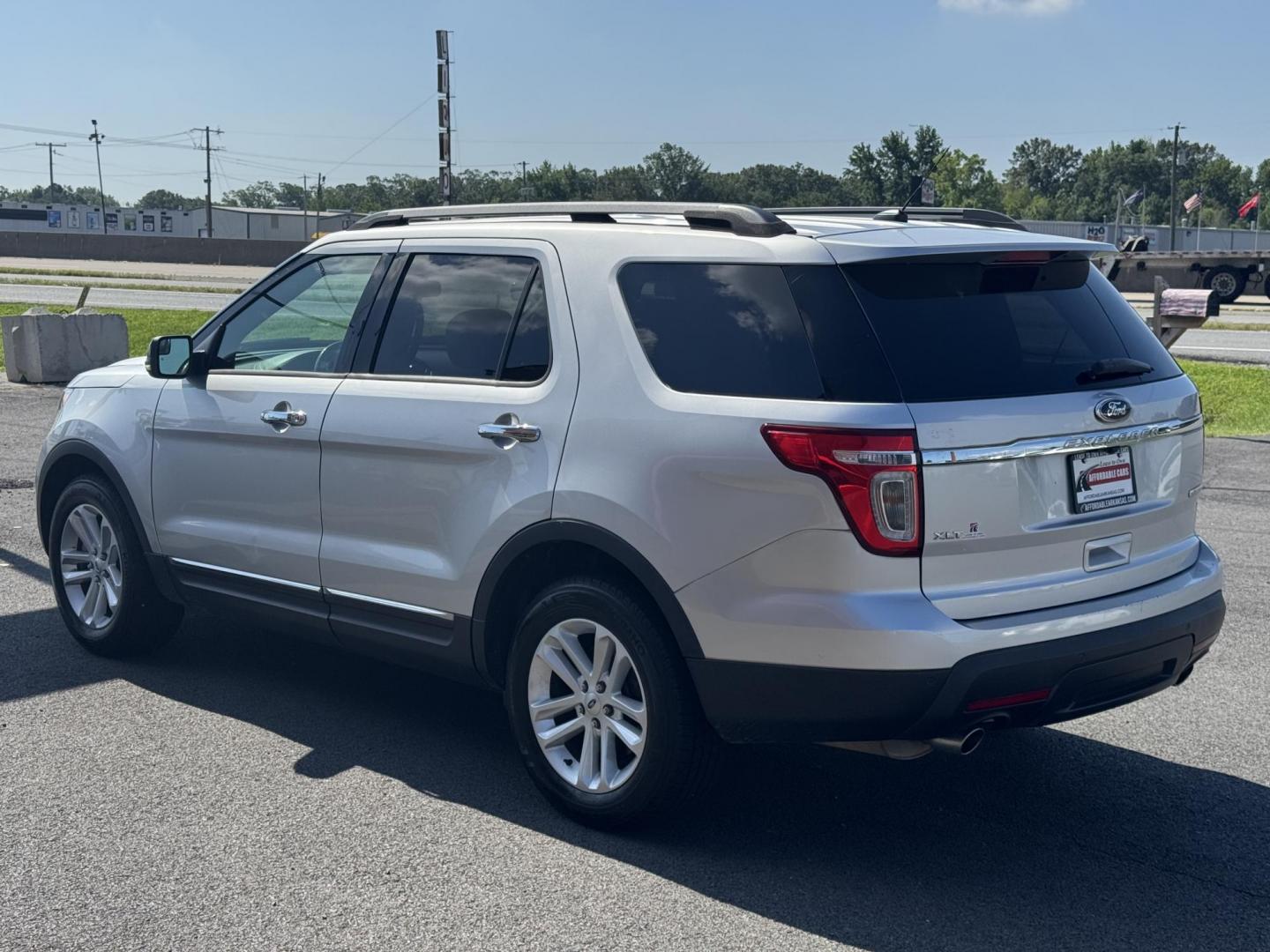 2013 Silver Ford Explorer (1FM5K7D86DG) with an V6, 3.5 Liter engine, Auto, 6-Spd w/SelShft transmission, located at 8008 Warden Rd, Sherwood, AR, 72120, (501) 801-6100, 34.830078, -92.186684 - Photo#5