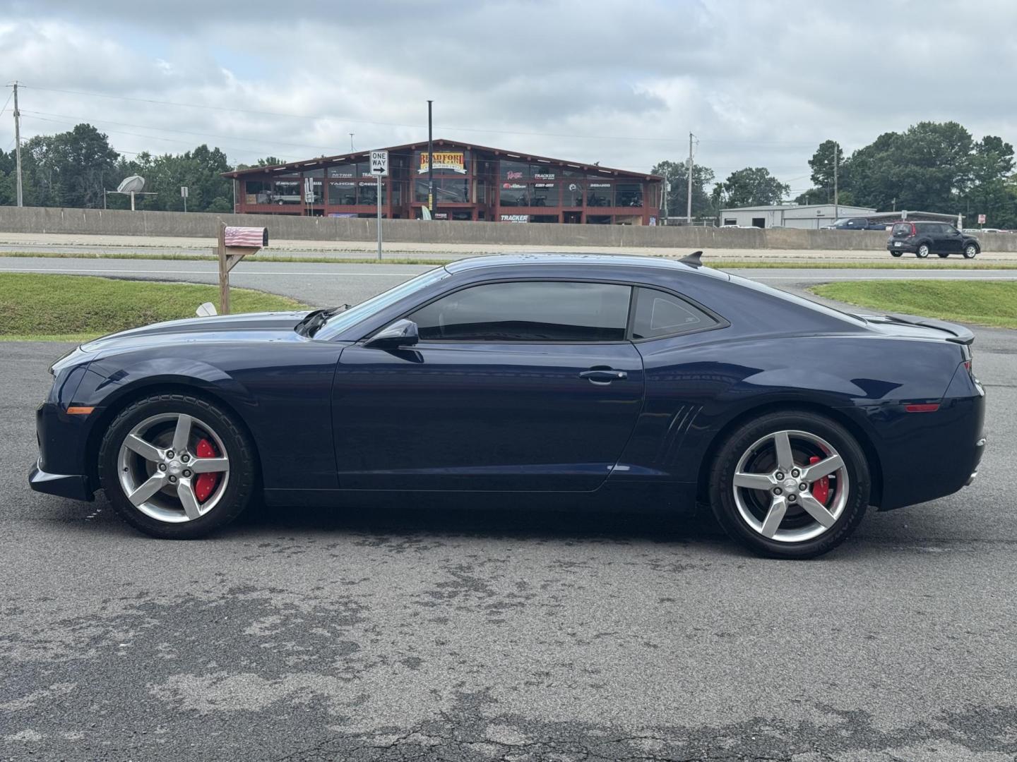 2011 Blue Chevrolet Camaro (2G1FC1ED3B9) with an V6, 3.6 Liter engine, Automatic, 6-Spd w/Overdrive and TAPshift transmission, located at 8008 Warden Rd, Sherwood, AR, 72120, (501) 801-6100, 34.830078, -92.186684 - Photo#4
