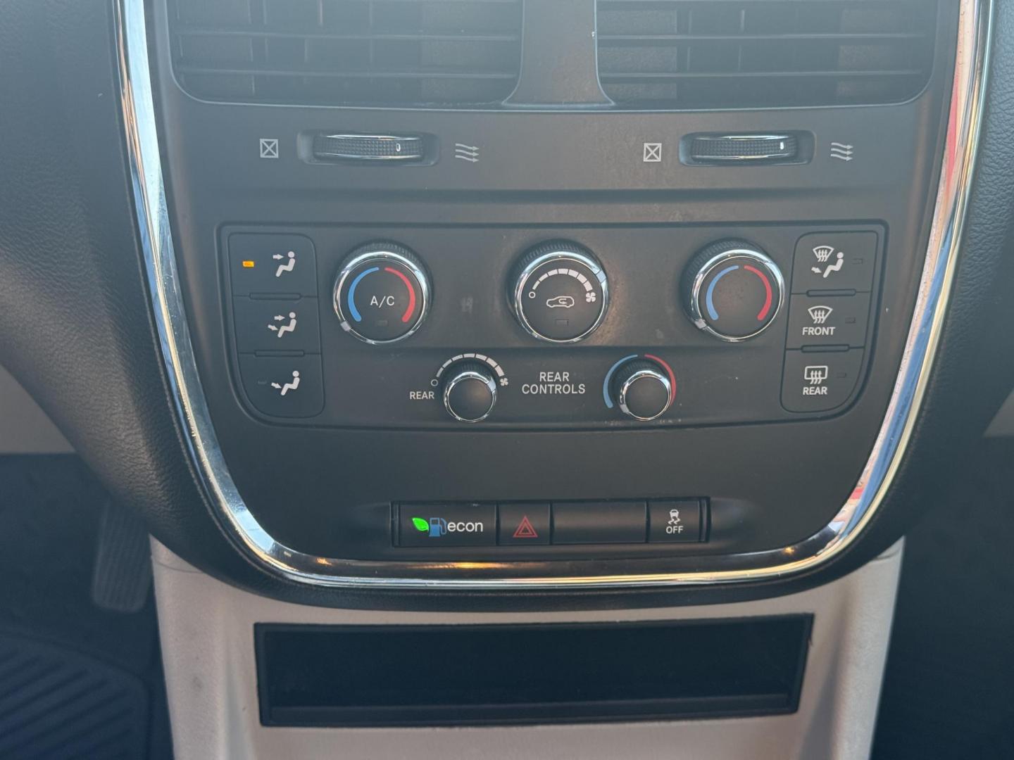 2014 White Dodge Grand Caravan Passenger (2C4RDGCG8ER) with an V6, Flex Fuel, 3.6 Liter engine, Automatic, 6-Spd transmission, located at 8008 Warden Rd, Sherwood, AR, 72120, (501) 801-6100, 34.830078, -92.186684 - Photo#15
