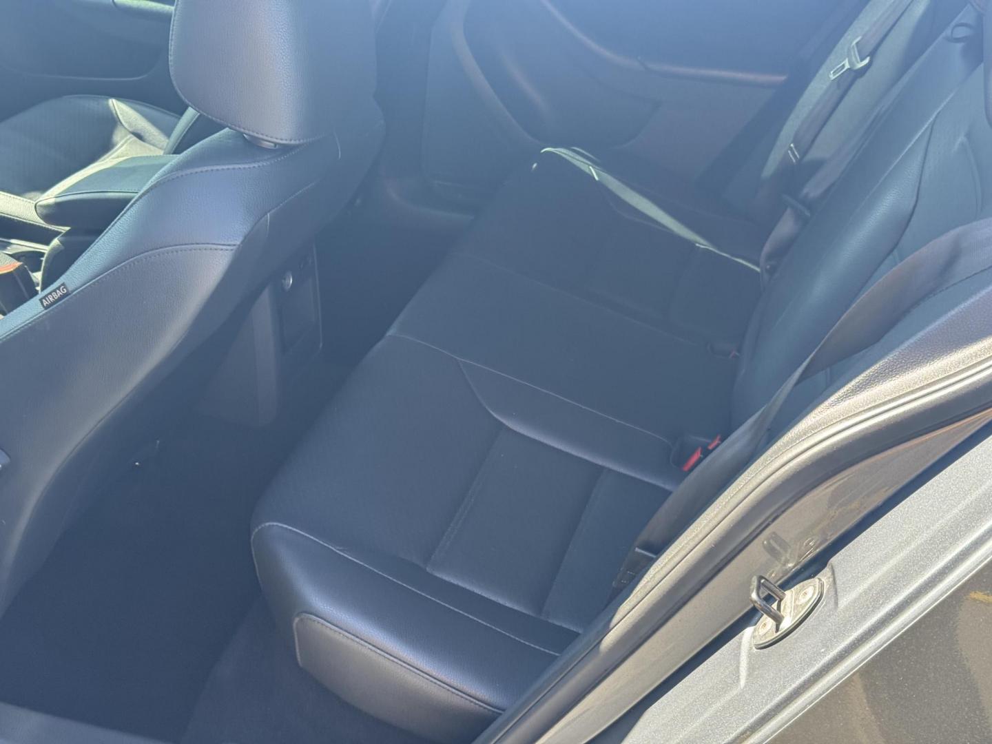 2014 Gray Volkswagen Jetta (3VWD17AJ0EM) with an 4-Cyl, Turbo, 1.8 Liter engine, Auto 6-Spd w/Tptrnc and Spt transmission, located at 8008 Warden Rd, Sherwood, AR, 72120, (501) 801-6100, 34.830078, -92.186684 - Photo#11