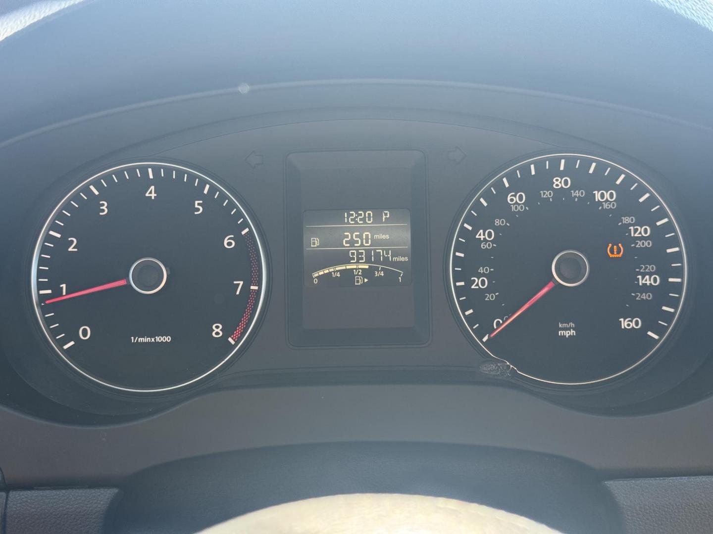 2014 Gray Volkswagen Jetta (3VWD17AJ0EM) with an 4-Cyl, Turbo, 1.8 Liter engine, Auto 6-Spd w/Tptrnc and Spt transmission, located at 8008 Warden Rd, Sherwood, AR, 72120, (501) 801-6100, 34.830078, -92.186684 - Photo#16