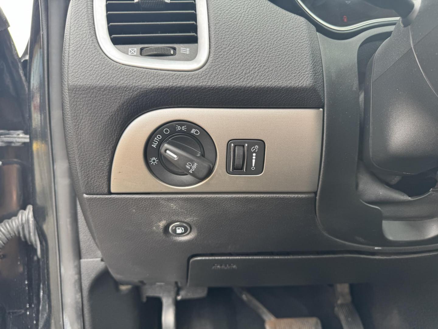 2019 Black Dodge Durango (1C4RDJFGXKC) with an 3.6L engine, located at 8008 Warden Rd, Sherwood, AR, 72120, (501) 801-6100, 34.830078, -92.186684 - Photo#13