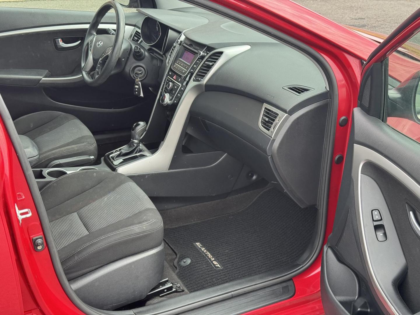 2015 Red Hyundai Elantra GT (KMHD35LH4FU) with an 4-Cyl, 2.0 Liter engine, Auto, 6-Spd w/Shiftronic transmission, located at 8008 Warden Rd, Sherwood, AR, 72120, (501) 801-6100, 34.830078, -92.186684 - Photo#8