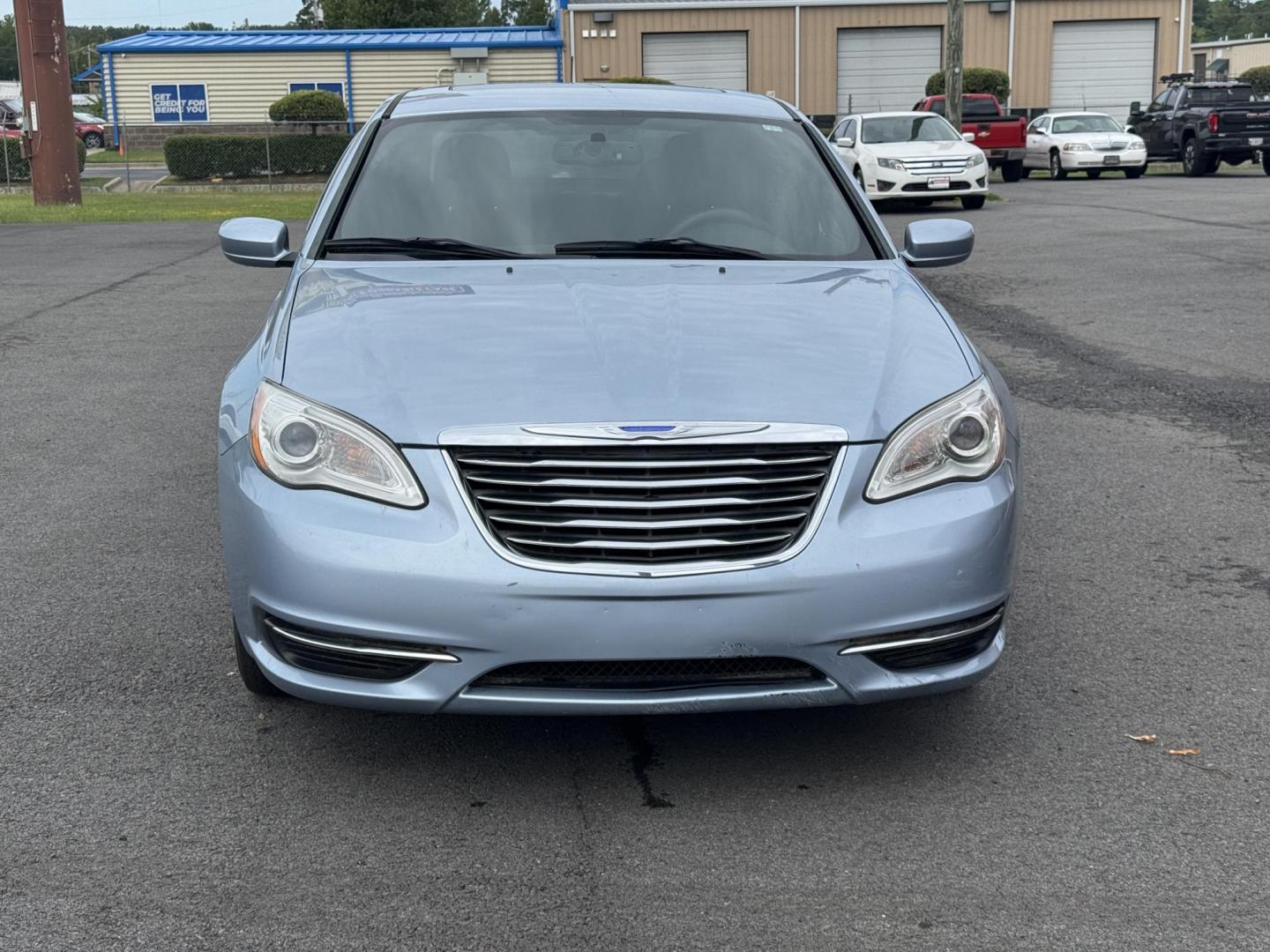 2013 Blue Chrysler 200 (1C3CCBBB2DN) with an 4-Cyl, 2.4 Liter engine, Automatic, 6-Spd w/AutoStick transmission, located at 8008 Warden Rd, Sherwood, AR, 72120, (501) 801-6100, 34.830078, -92.186684 - Photo#2