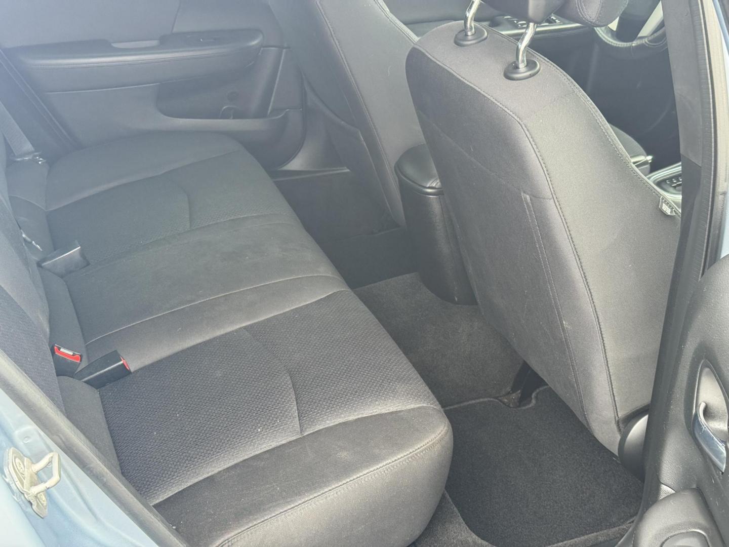 2013 Blue Chrysler 200 (1C3CCBBB2DN) with an 4-Cyl, 2.4 Liter engine, Automatic, 6-Spd w/AutoStick transmission, located at 8008 Warden Rd, Sherwood, AR, 72120, (501) 801-6100, 34.830078, -92.186684 - Photo#9