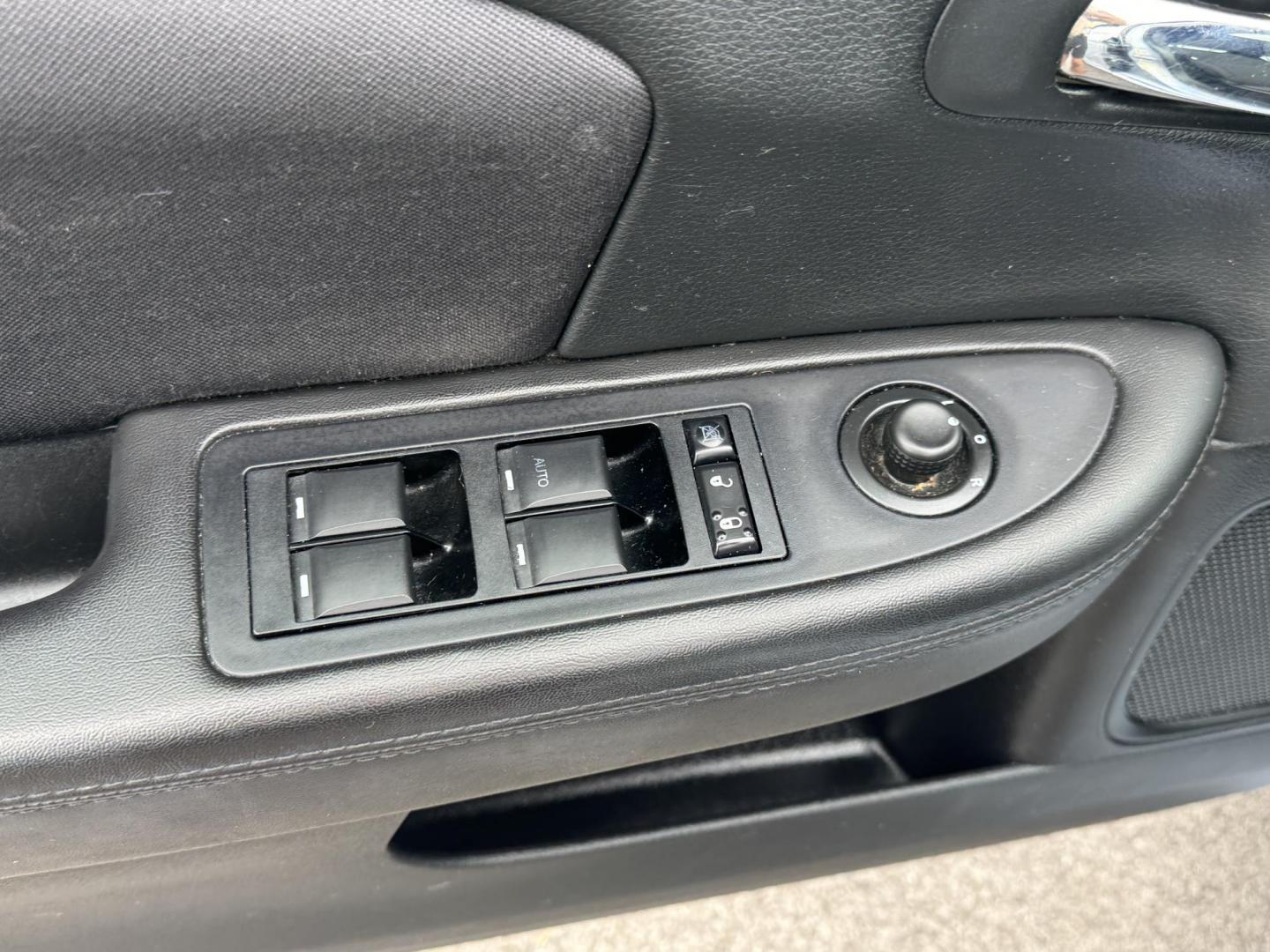 2013 Blue Chrysler 200 (1C3CCBBB2DN) with an 4-Cyl, 2.4 Liter engine, Automatic, 6-Spd w/AutoStick transmission, located at 8008 Warden Rd, Sherwood, AR, 72120, (501) 801-6100, 34.830078, -92.186684 - Photo#12