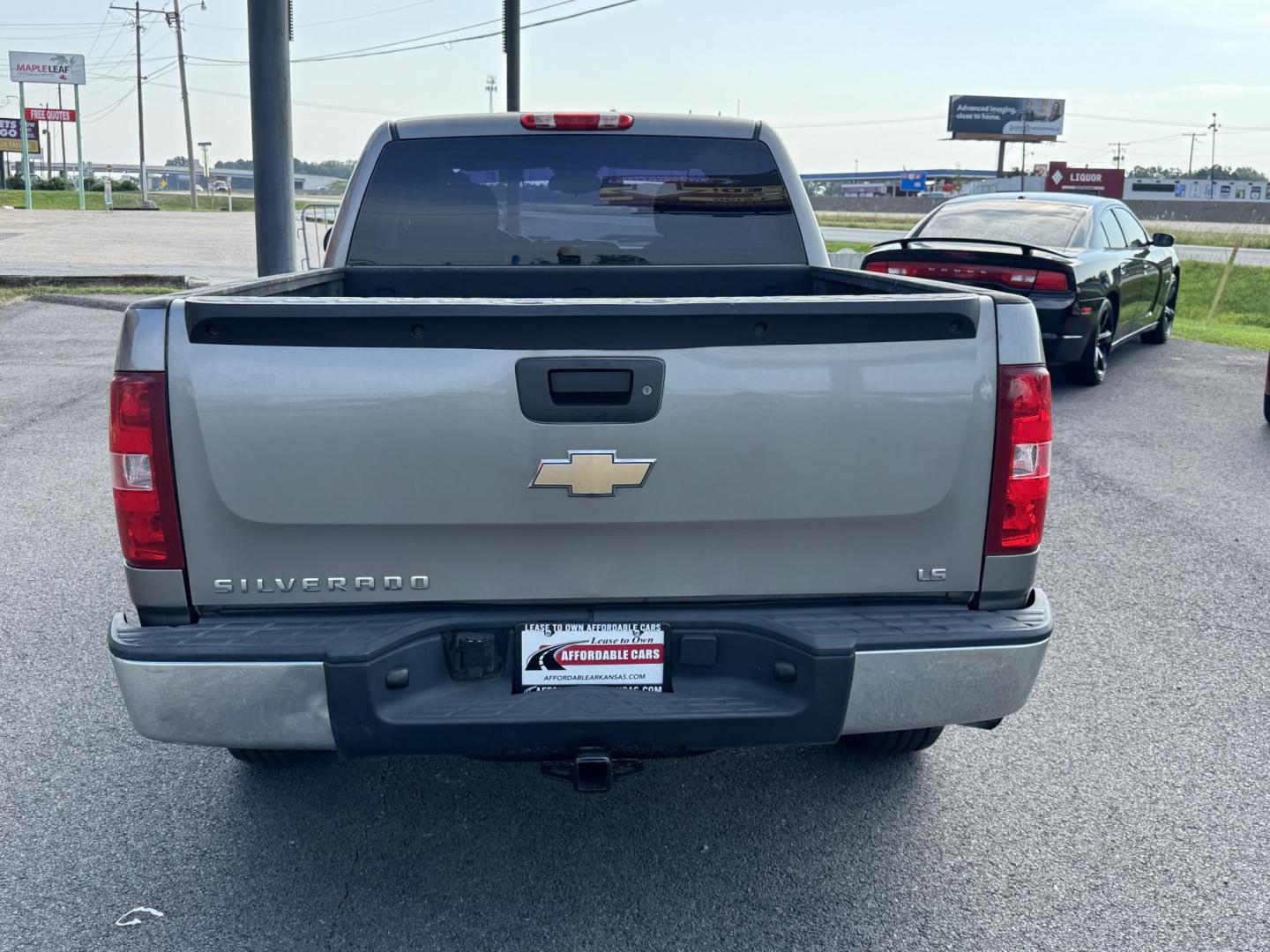 2009 Gray Chevrolet Silverado 1500 Extended Cab (1GCEC19XX9Z) with an V6, 4.3 Liter engine, Automatic, 4-Spd w/Overdrive transmission, located at 8008 Warden Rd, Sherwood, AR, 72120, (501) 801-6100, 34.830078, -92.186684 - Photo#6