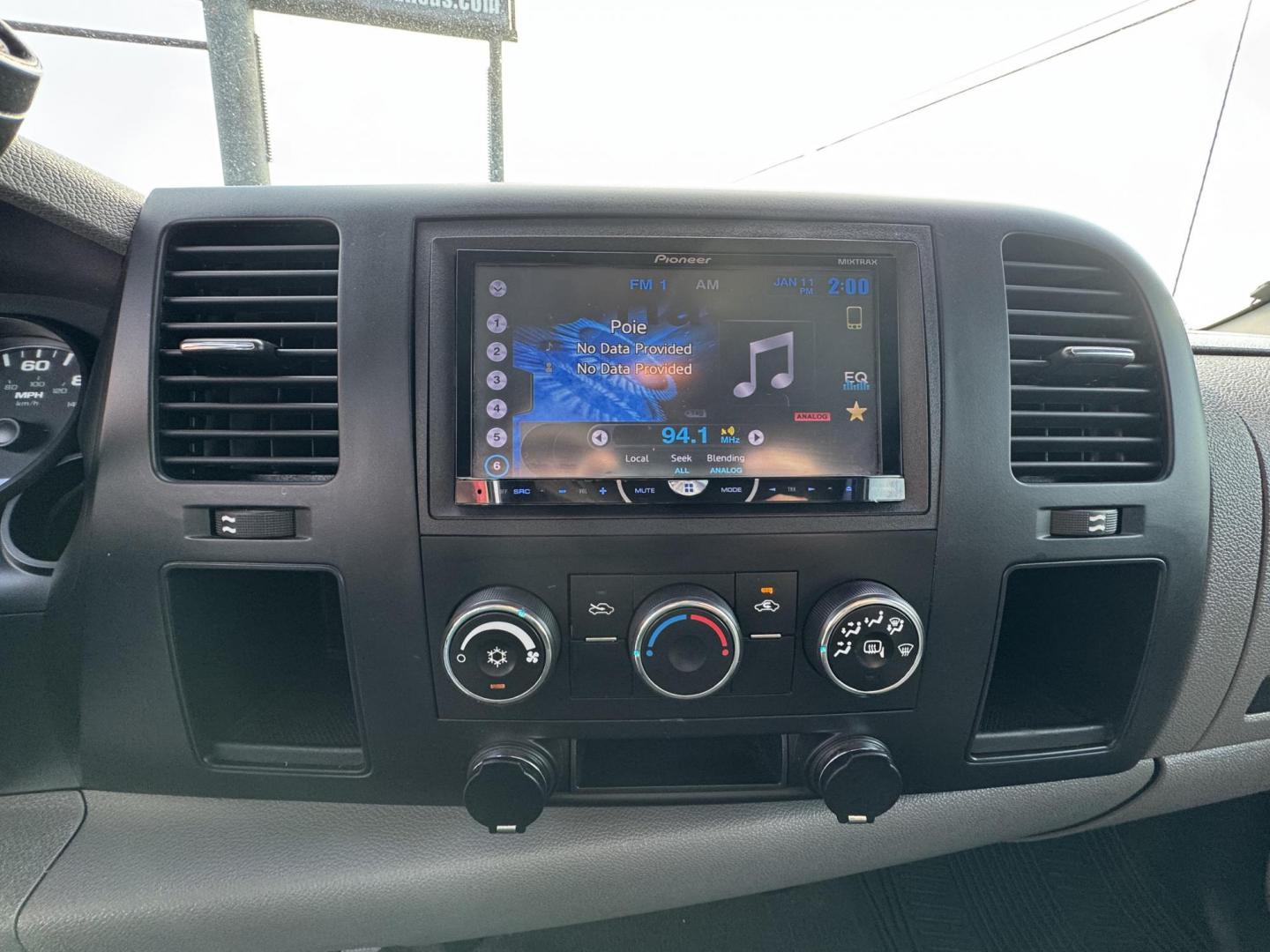 2009 Gray Chevrolet Silverado 1500 Extended Cab (1GCEC19XX9Z) with an V6, 4.3 Liter engine, Automatic, 4-Spd w/Overdrive transmission, located at 8008 Warden Rd, Sherwood, AR, 72120, (501) 801-6100, 34.830078, -92.186684 - Photo#11