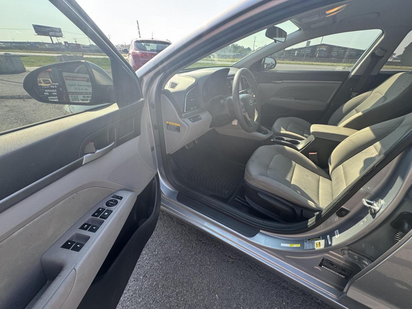 2017 Silver Hyundai Elantra (5NPD84LF3HH) with an 4-Cyl, 2.0 Liter engine, Auto, 6-Spd Shiftronic transmission, located at 8008 Warden Rd, Sherwood, AR, 72120, (501) 801-6100, 34.830078, -92.186684 - Photo#11