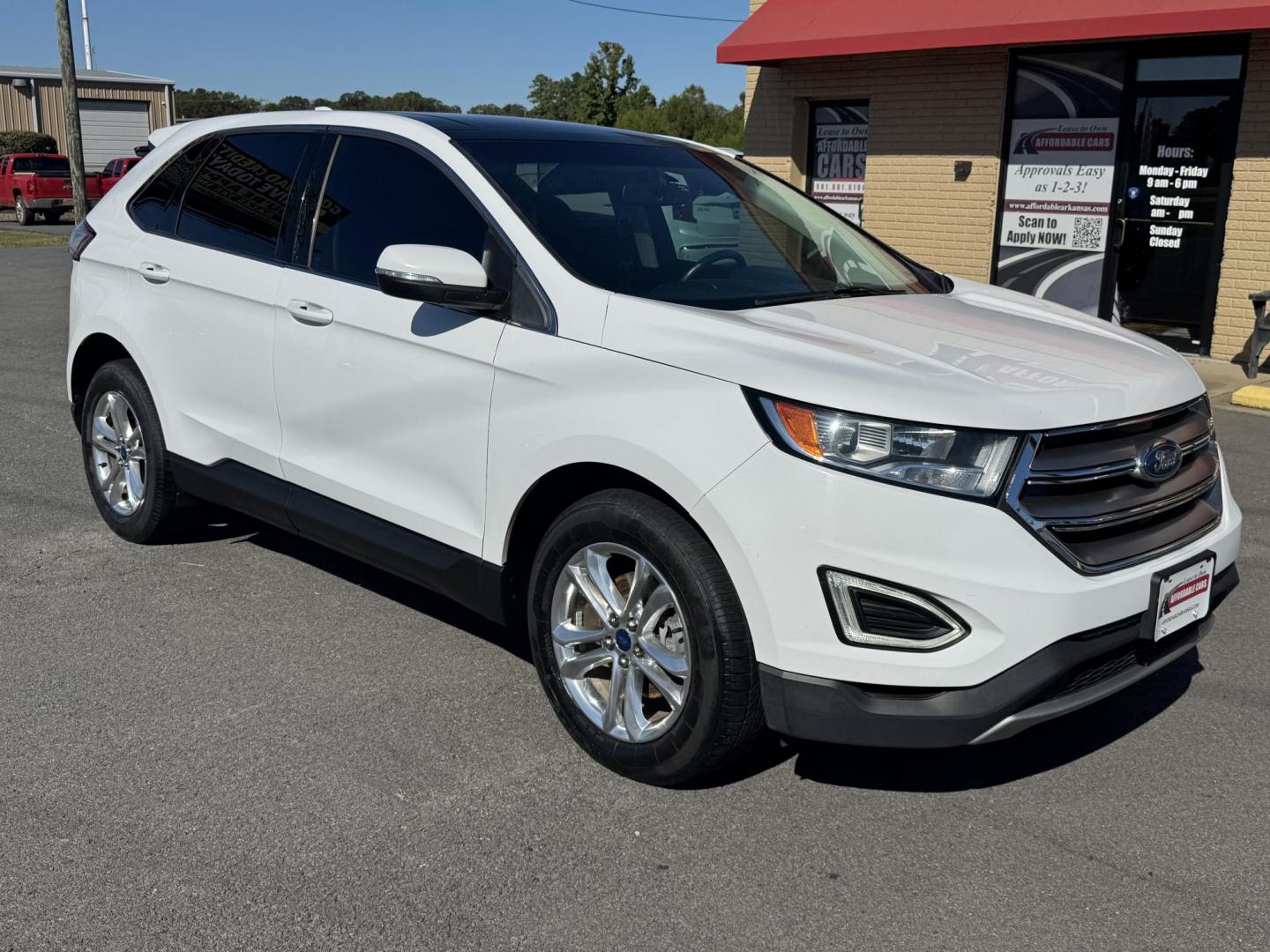 2016 White Ford Edge (2FMPK3J94GB) with an 4-Cyl EcoBoost 2.0L engine, Auto, 6-Spd SelShft transmission, located at 8008 Warden Rd, Sherwood, AR, 72120, (501) 801-6100, 34.830078, -92.186684 - Photo#1