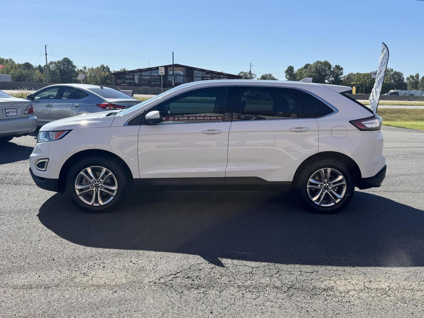 2016 White Ford Edge (2FMPK3J94GB) with an 4-Cyl EcoBoost 2.0L engine, Auto, 6-Spd SelShft transmission, located at 8008 Warden Rd, Sherwood, AR, 72120, (501) 801-6100, 34.830078, -92.186684 - Photo#4