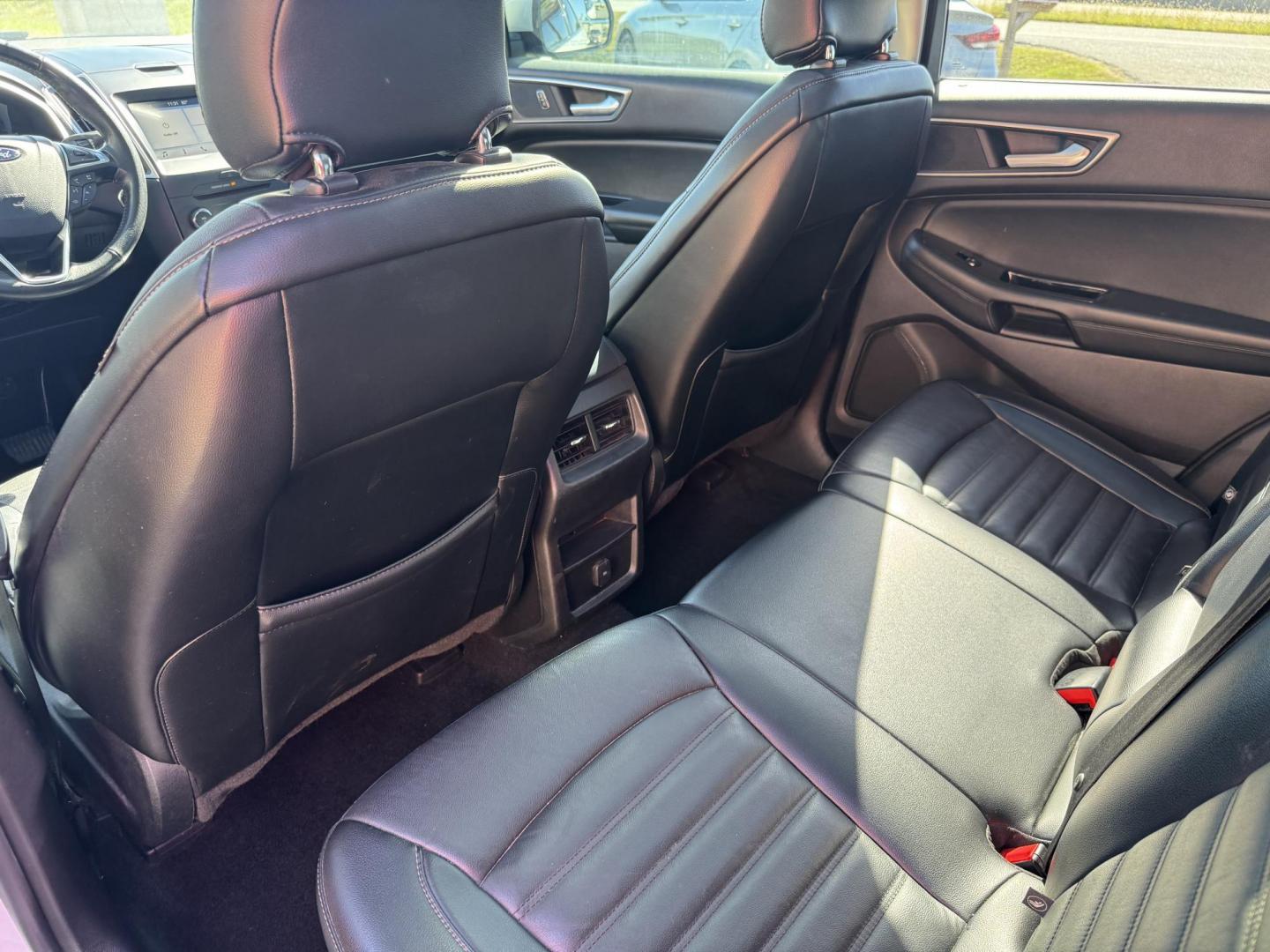 2016 White Ford Edge (2FMPK3J94GB) with an 4-Cyl EcoBoost 2.0L engine, Auto, 6-Spd SelShft transmission, located at 8008 Warden Rd, Sherwood, AR, 72120, (501) 801-6100, 34.830078, -92.186684 - Photo#11