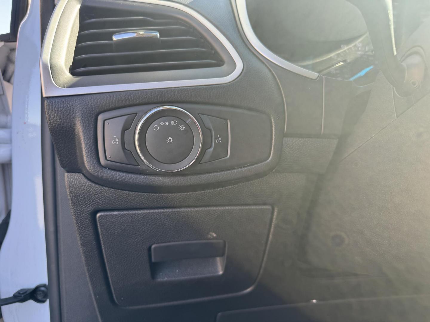 2016 White Ford Edge (2FMPK3J94GB) with an 4-Cyl EcoBoost 2.0L engine, Auto, 6-Spd SelShft transmission, located at 8008 Warden Rd, Sherwood, AR, 72120, (501) 801-6100, 34.830078, -92.186684 - Photo#13