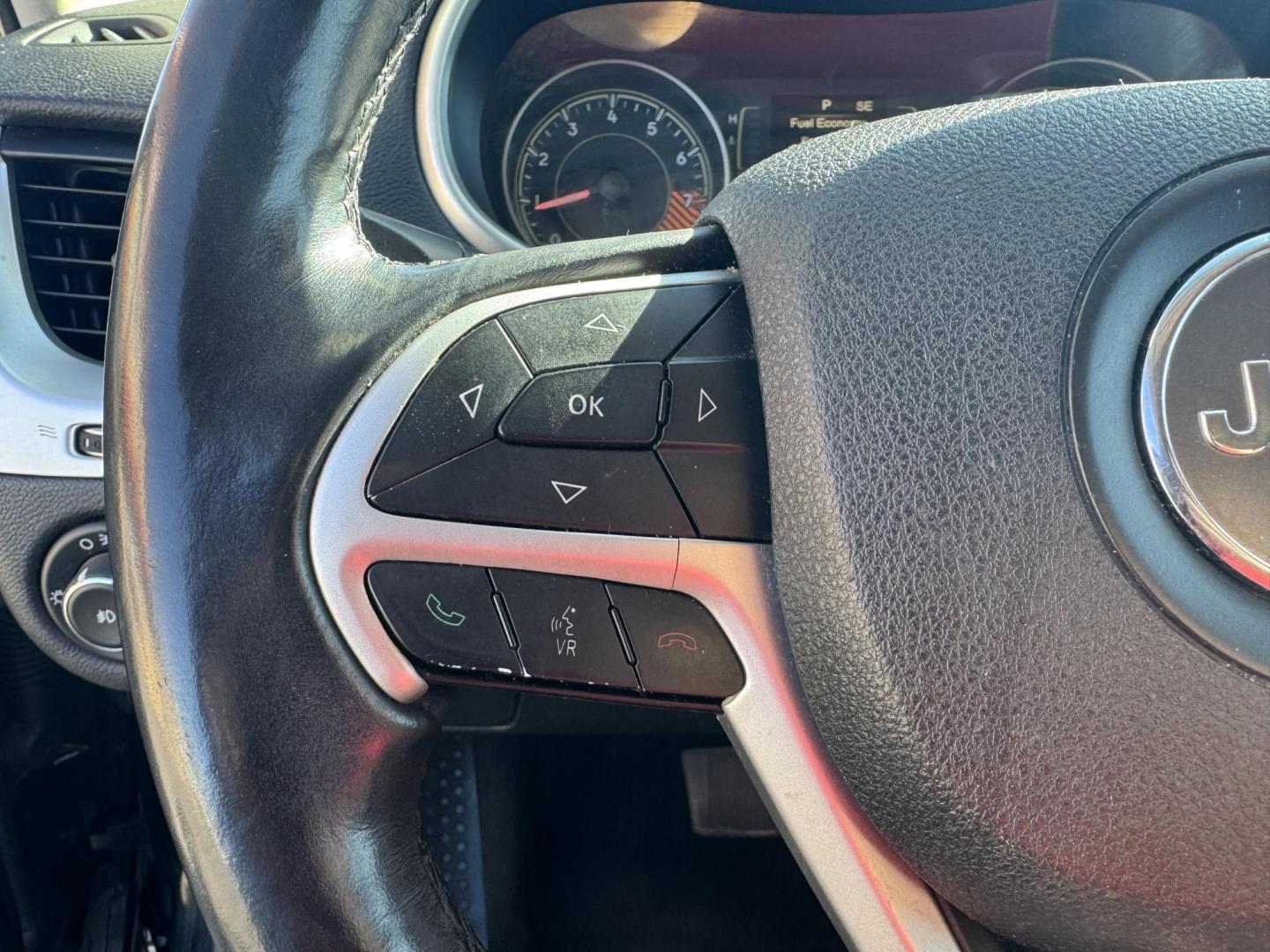 2014 Black Jeep Cherokee (1C4PJMCS1EW) with an V6, 3.2 Liter engine, Automatic, 9-Spd transmission, located at 8008 Warden Rd, Sherwood, AR, 72120, (501) 801-6100, 34.830078, -92.186684 - Photo#15